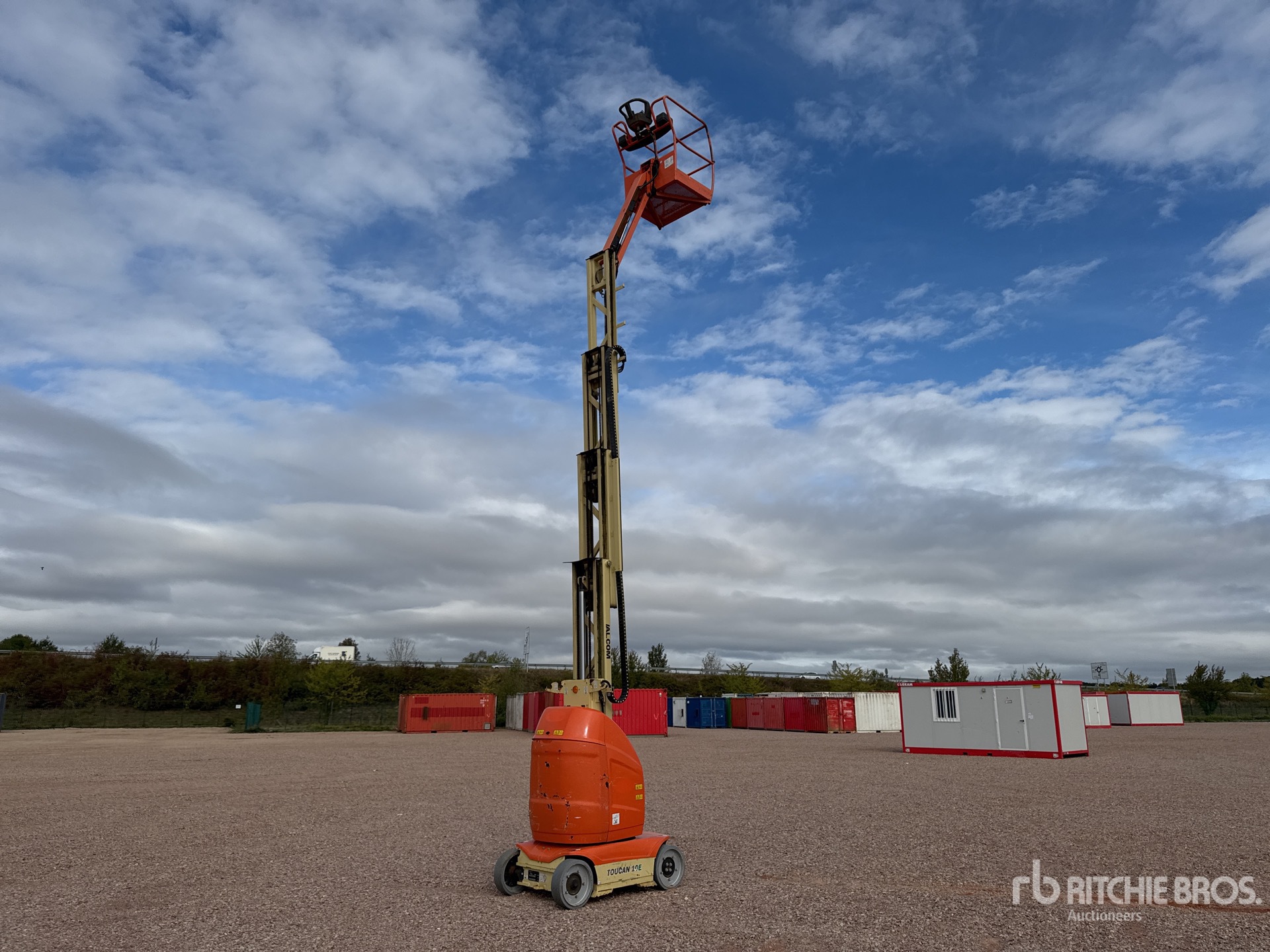 2014 JLG TOUCAN 10E