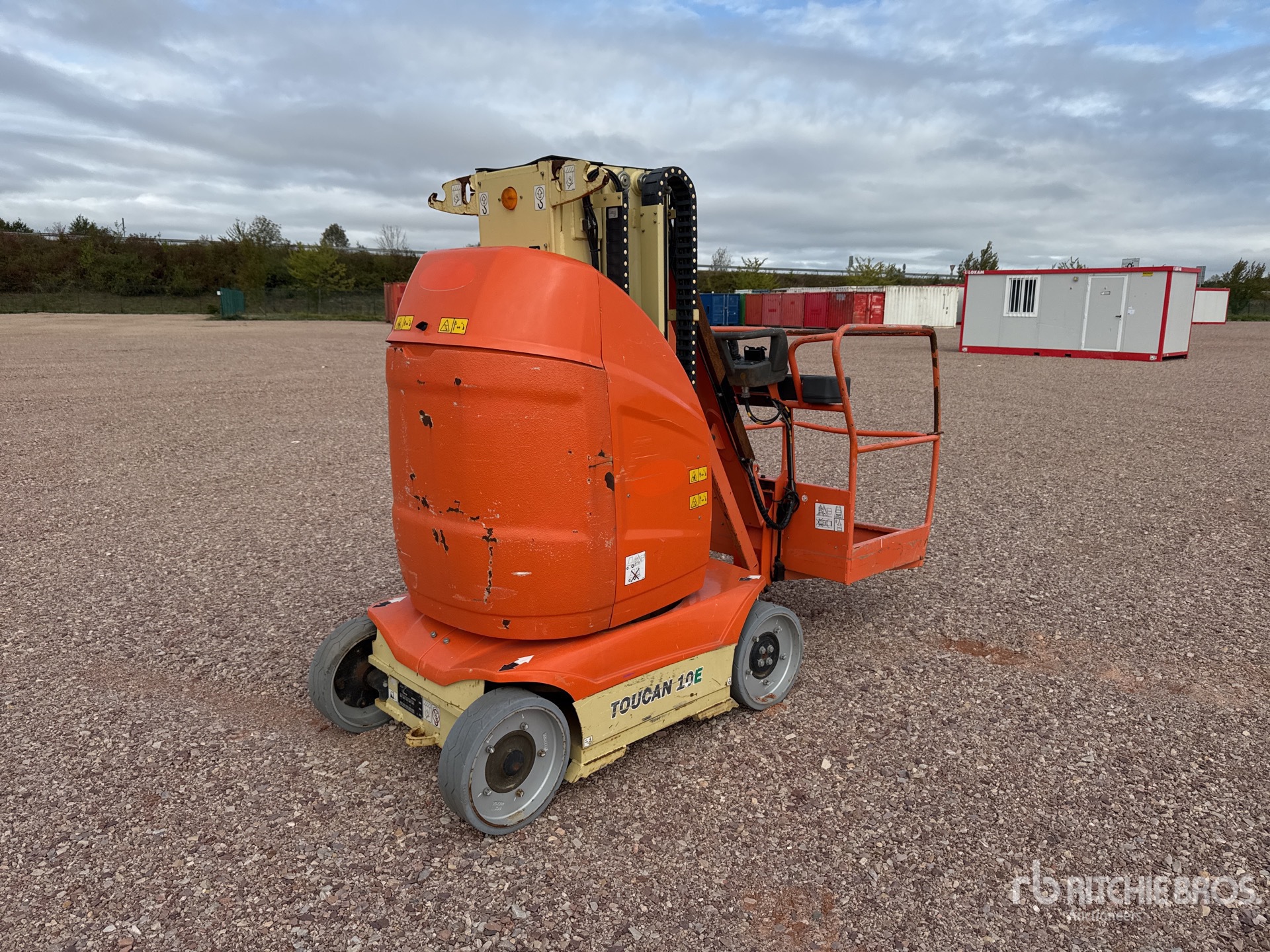Photo of 2014 JLG TOUCAN 10E