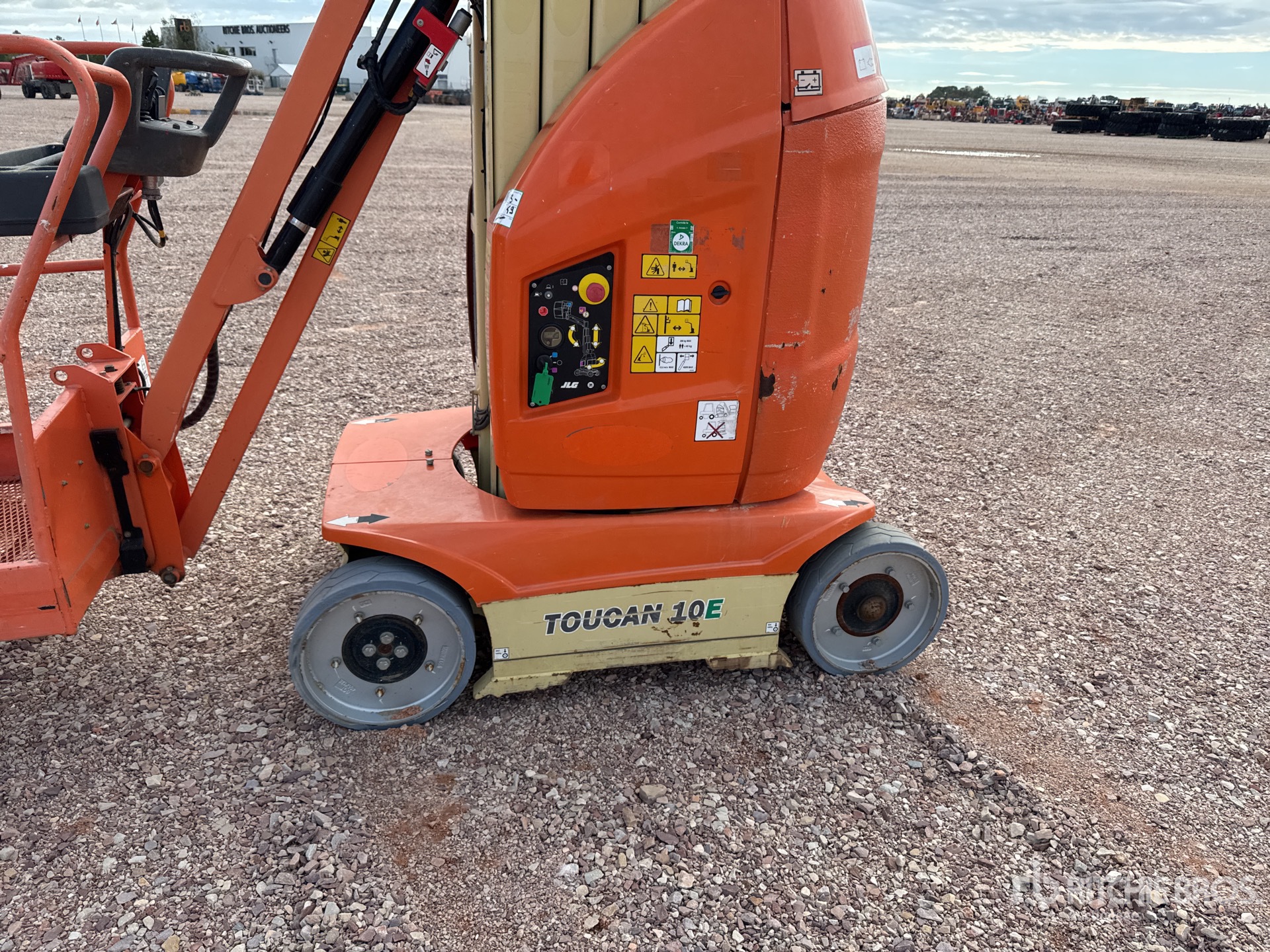 2014 JLG TOUCAN 10E