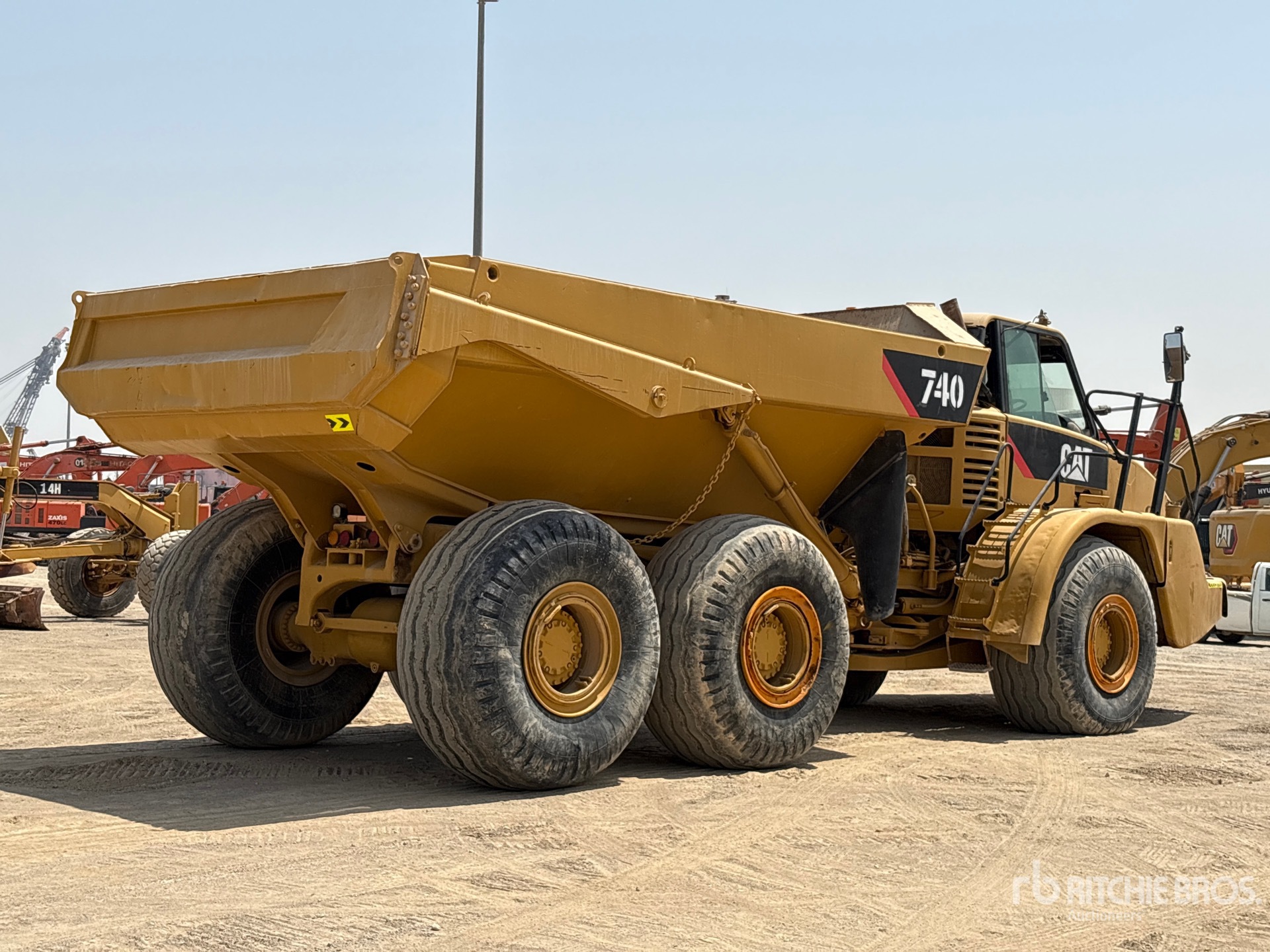 2008 Caterpillar 740