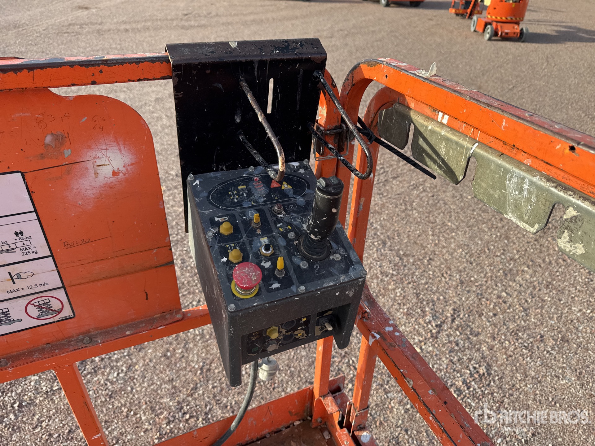 2008 JLG 4394 RT