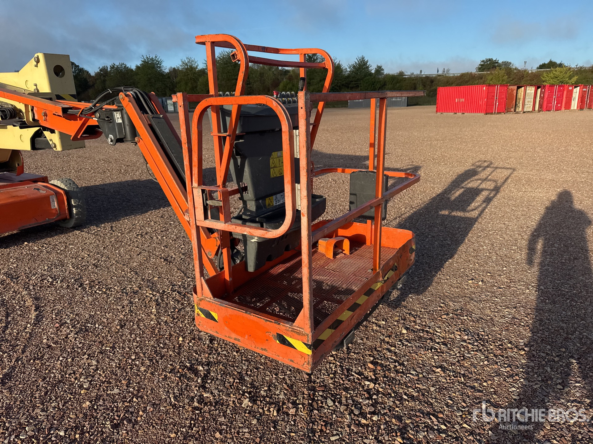 2016 JLG E400AJP