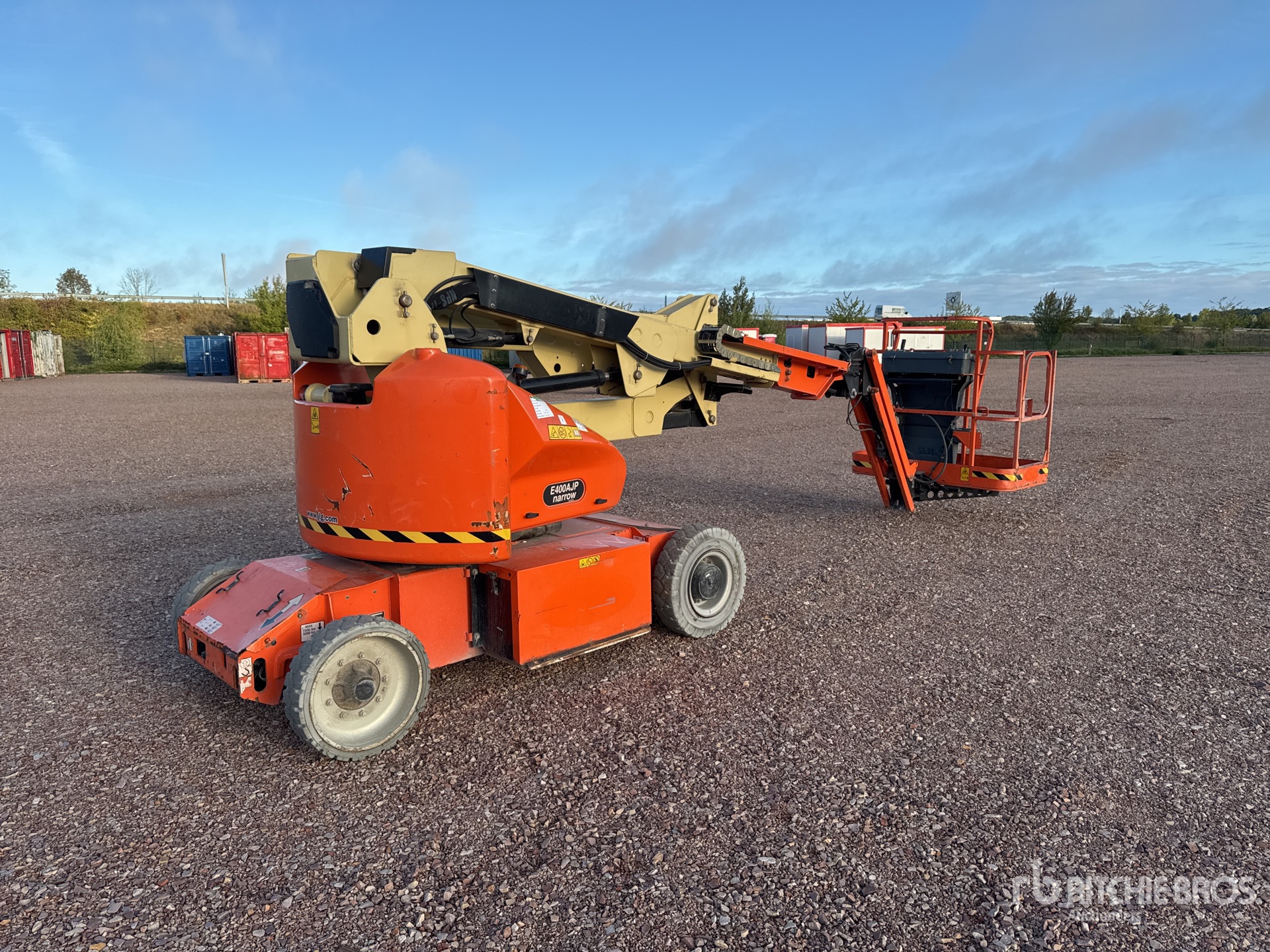 Photo of 2016 JLG E400AJP