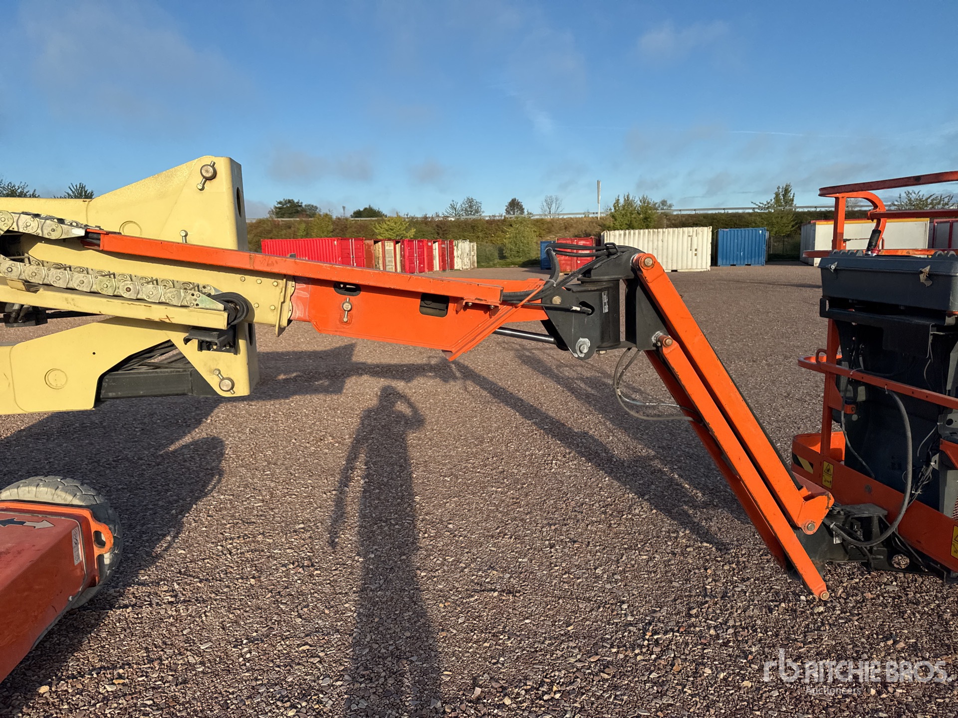 2016 JLG E400AJP