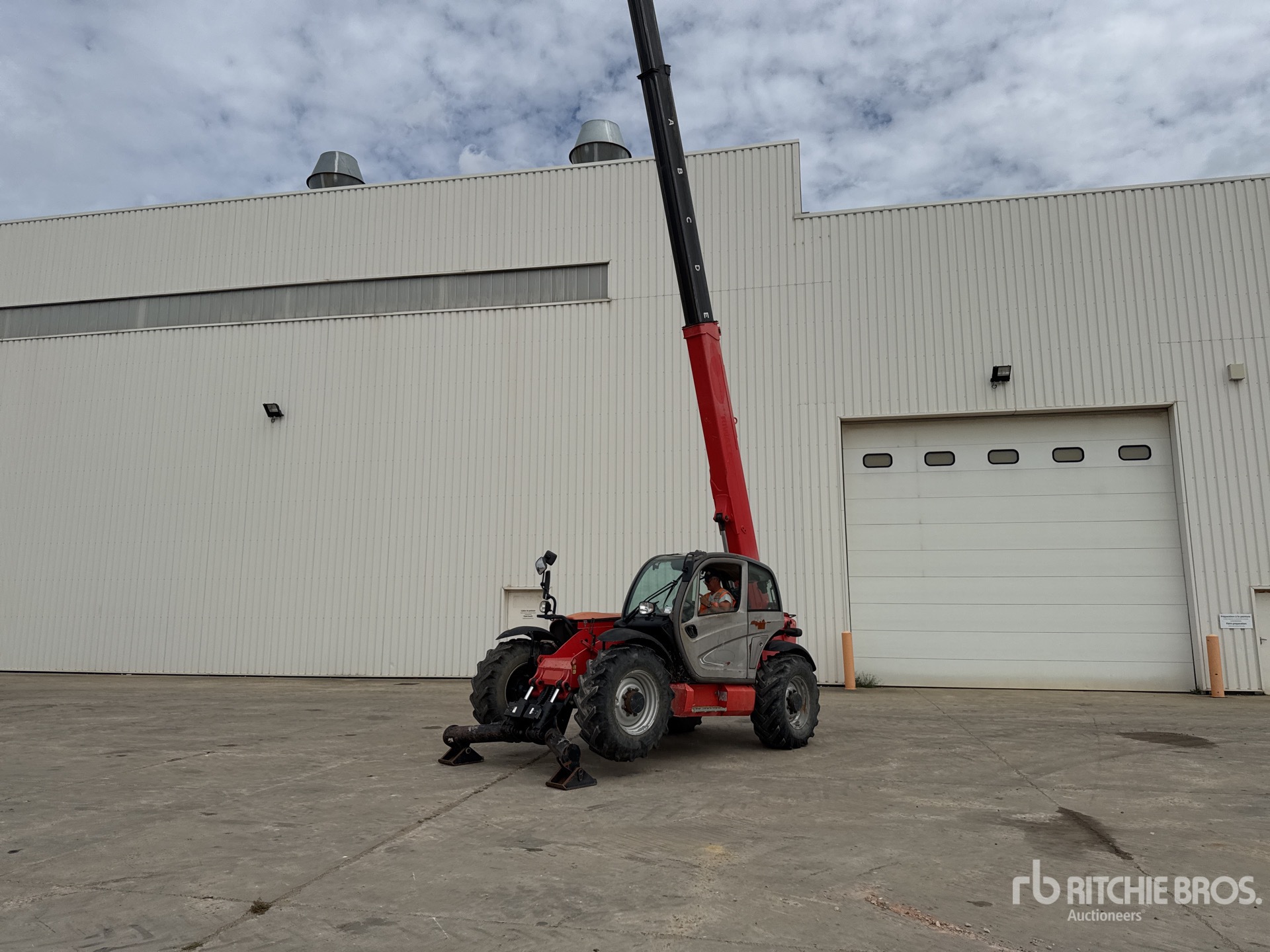 2014 Manitou MT1335
