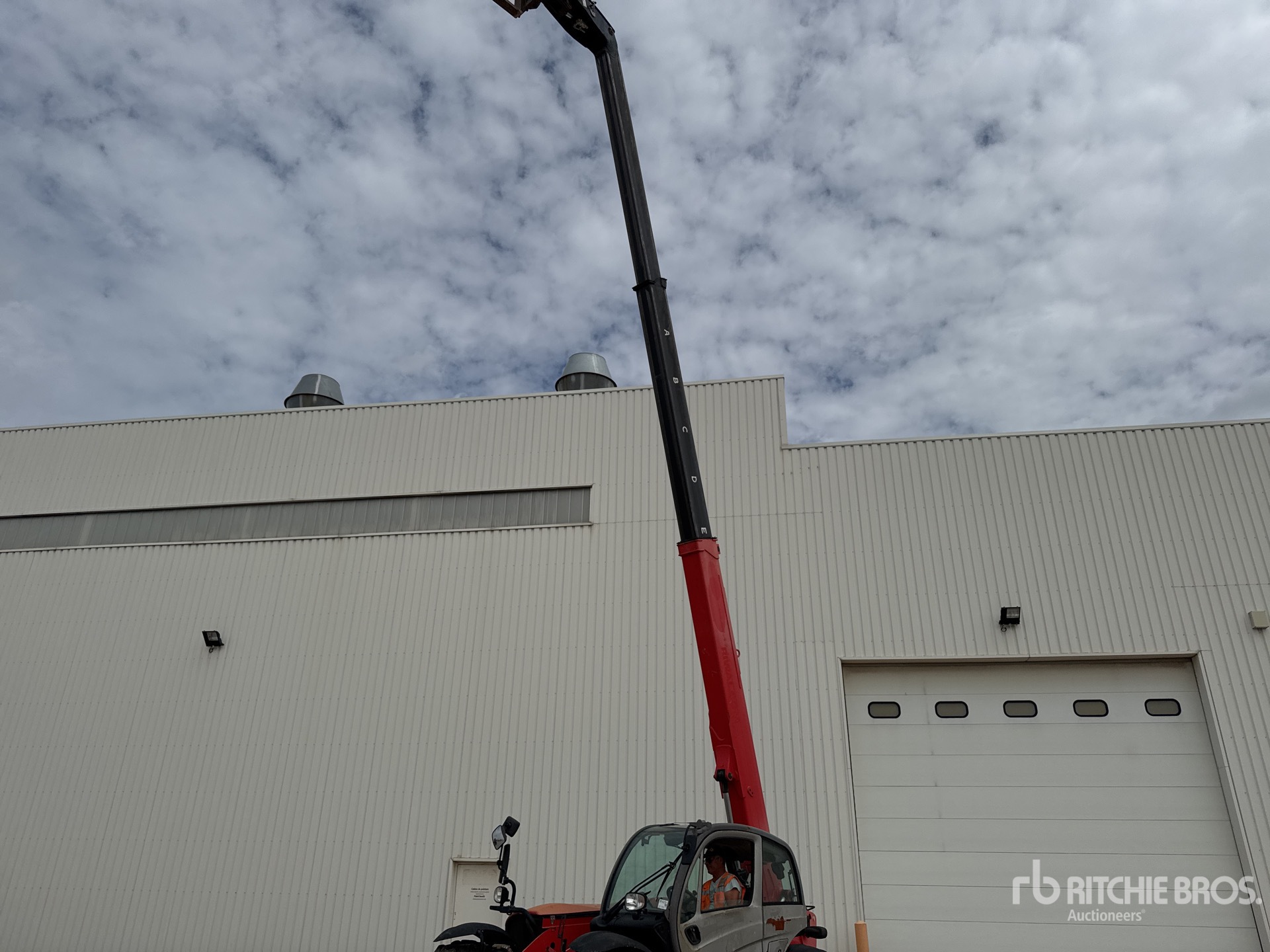 2014 Manitou MT1335