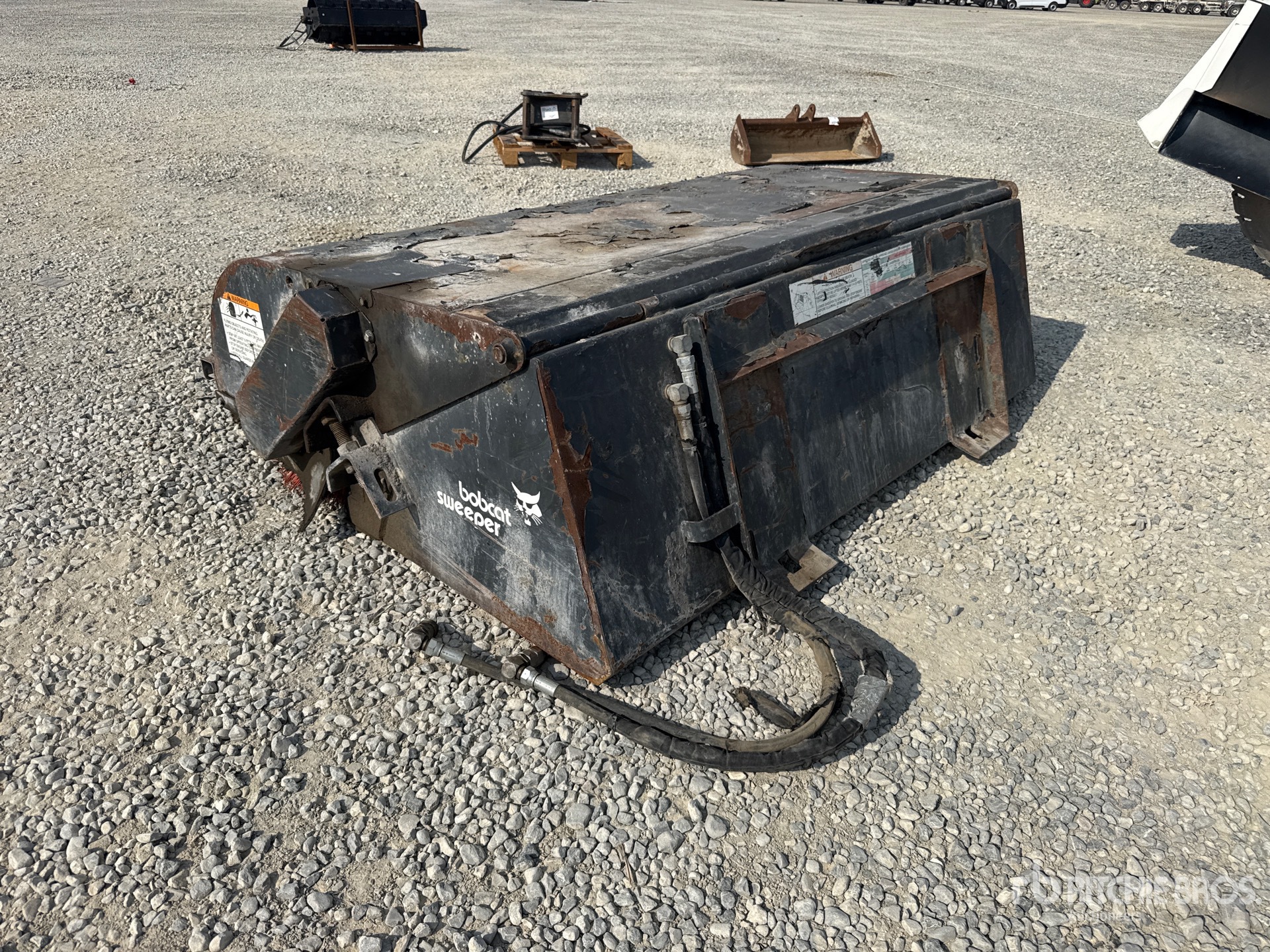 Bobcat SWEEPER 72
