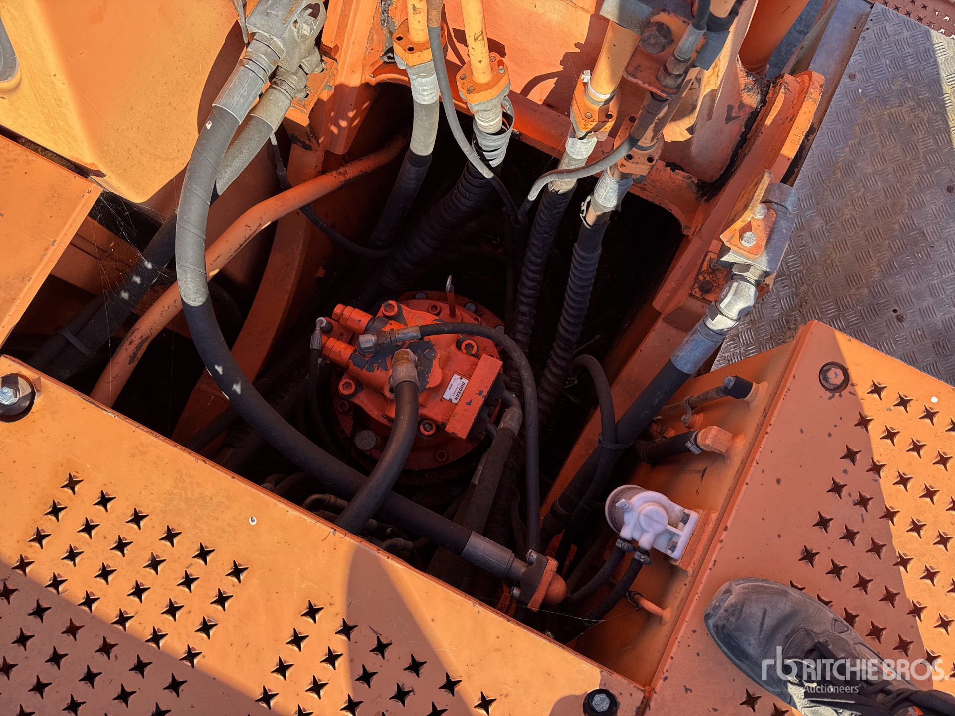 2006 Doosan SOLAR 255LC-V