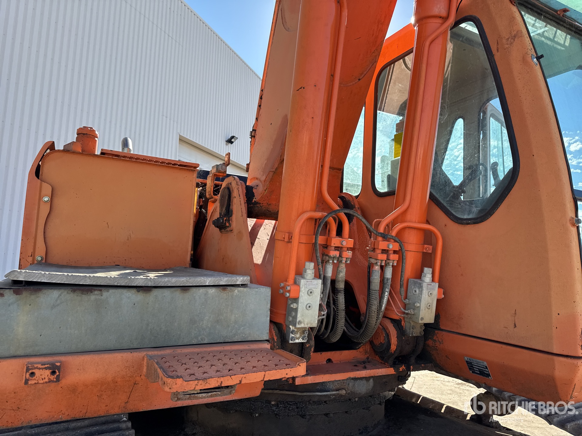 2006 Doosan SOLAR 255LC-V