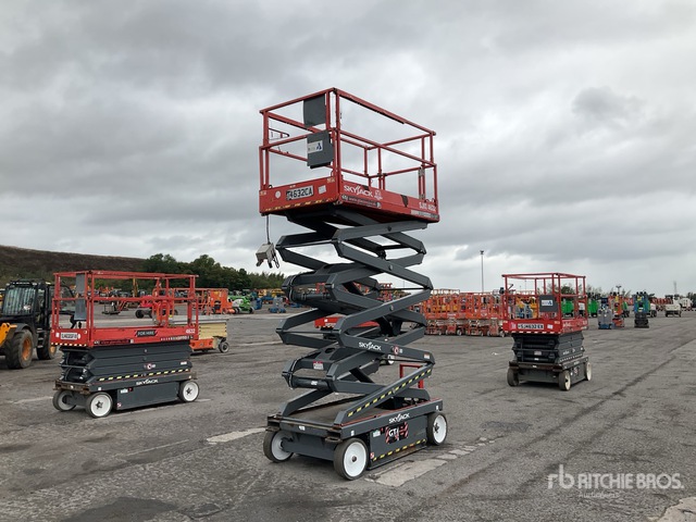 2016 Skyjack SJIII4632 Scissor Lift