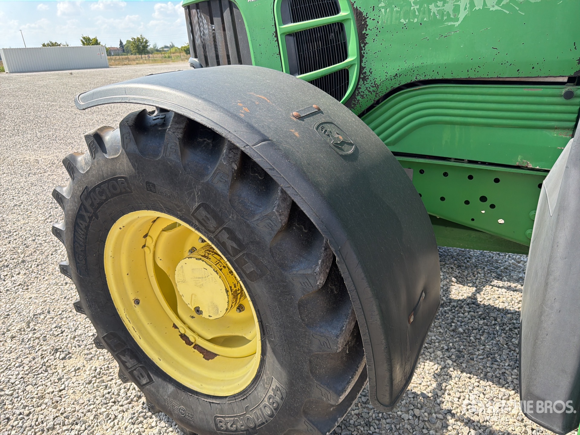 John Deere 6930