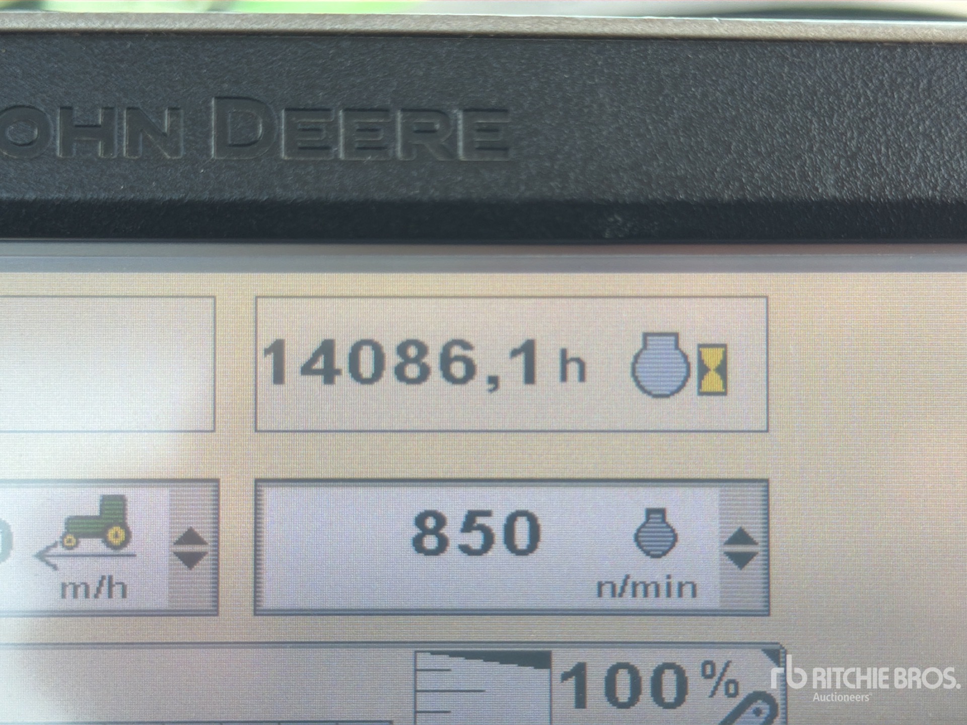 John Deere 6170R