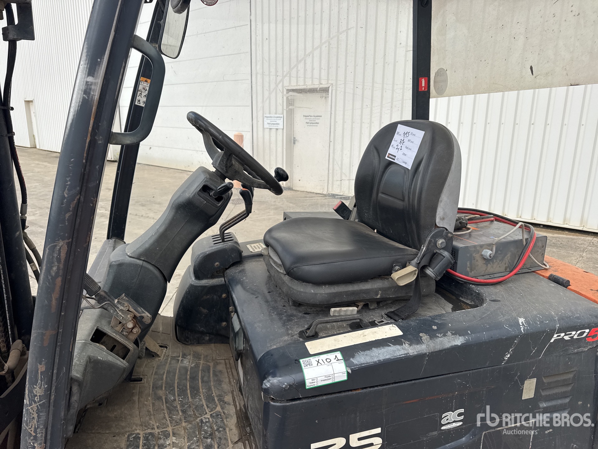 2011 Doosan B25X-5