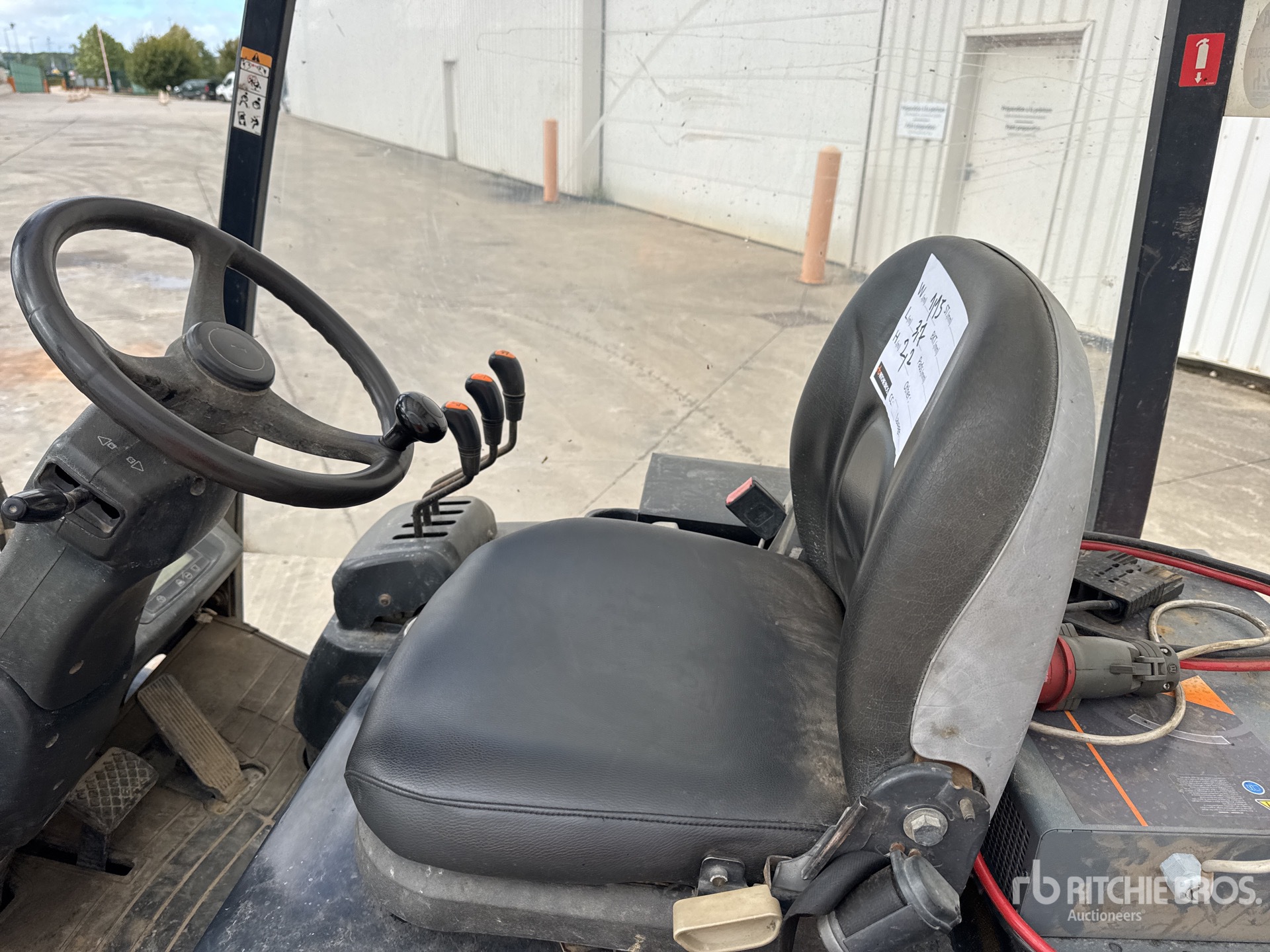2011 Doosan B25X-5