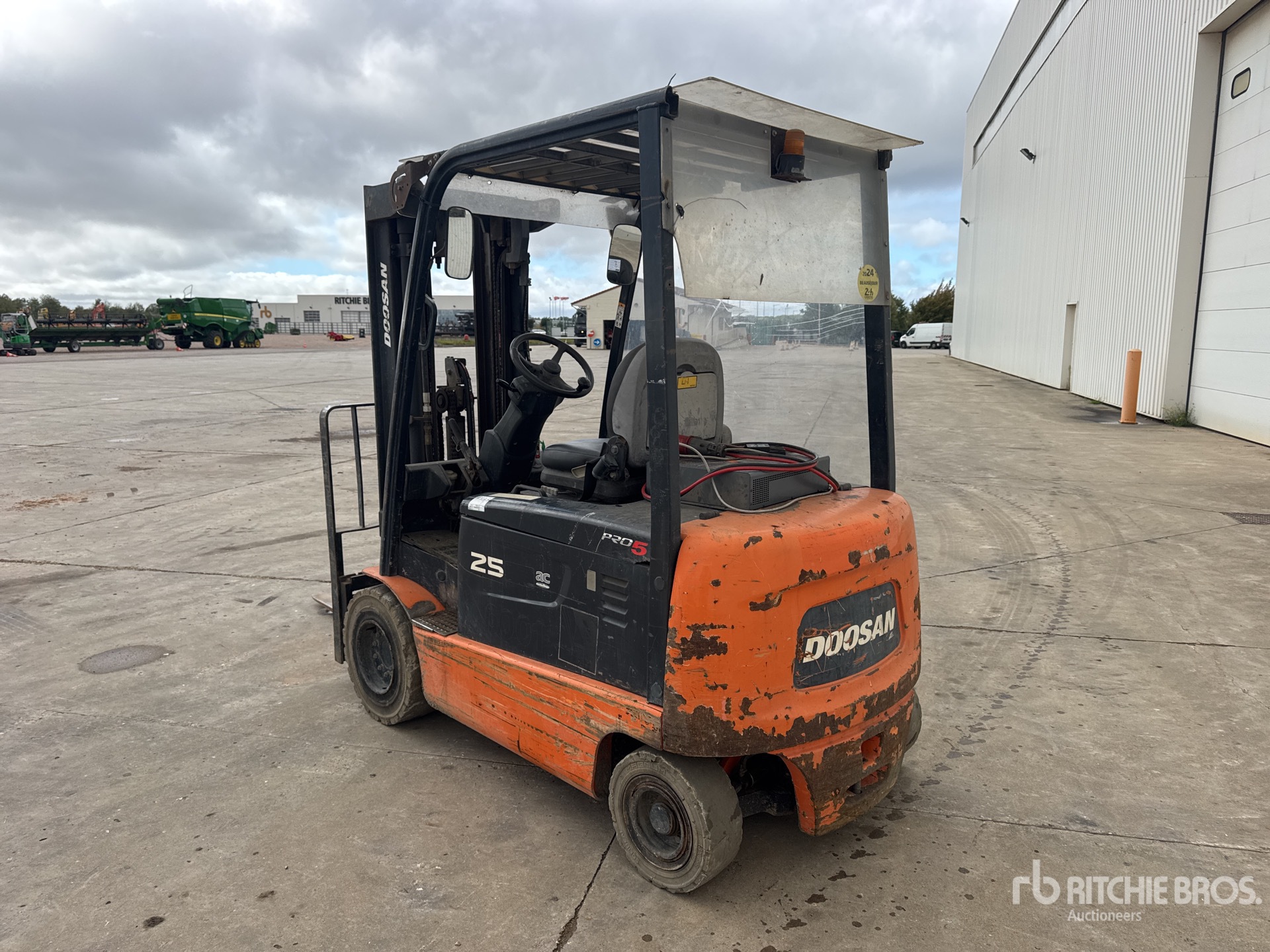 2011 Doosan B25X-5
