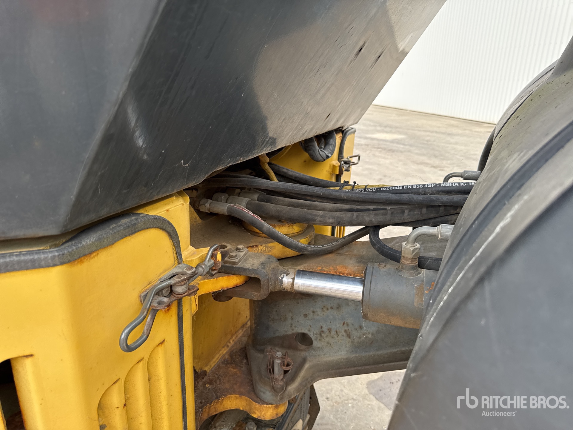 2005 Bomag BW161AD-4