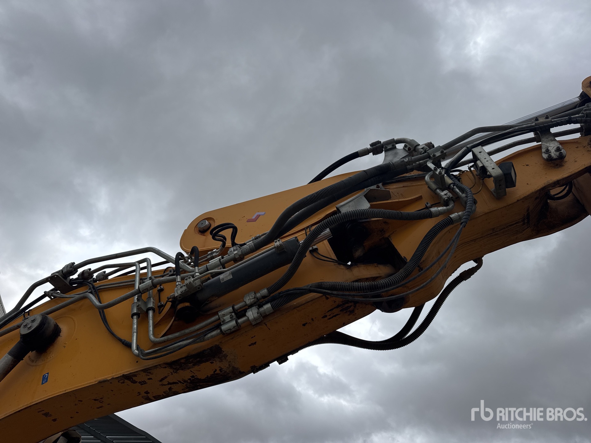 2018 Liebherr R922 SLC