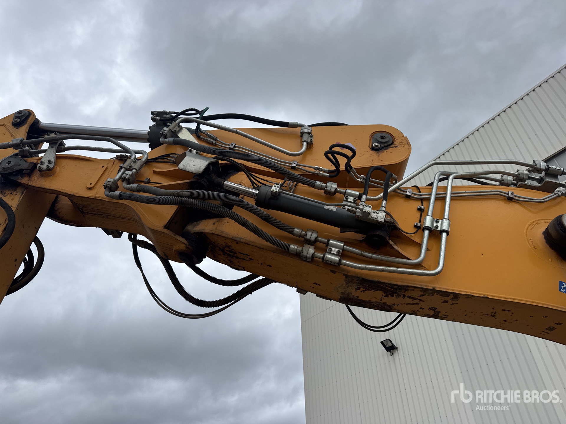 2018 Liebherr R922 SLC