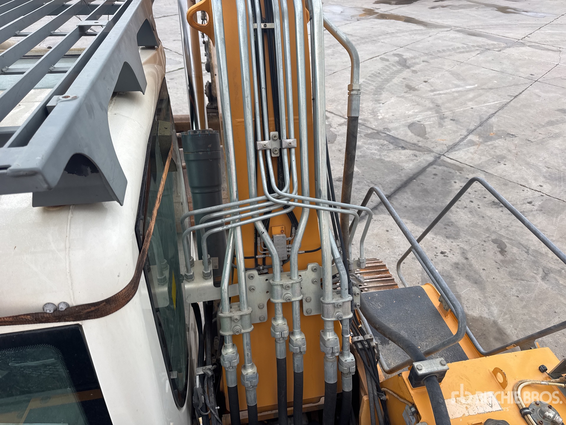 2018 Liebherr R922 SLC