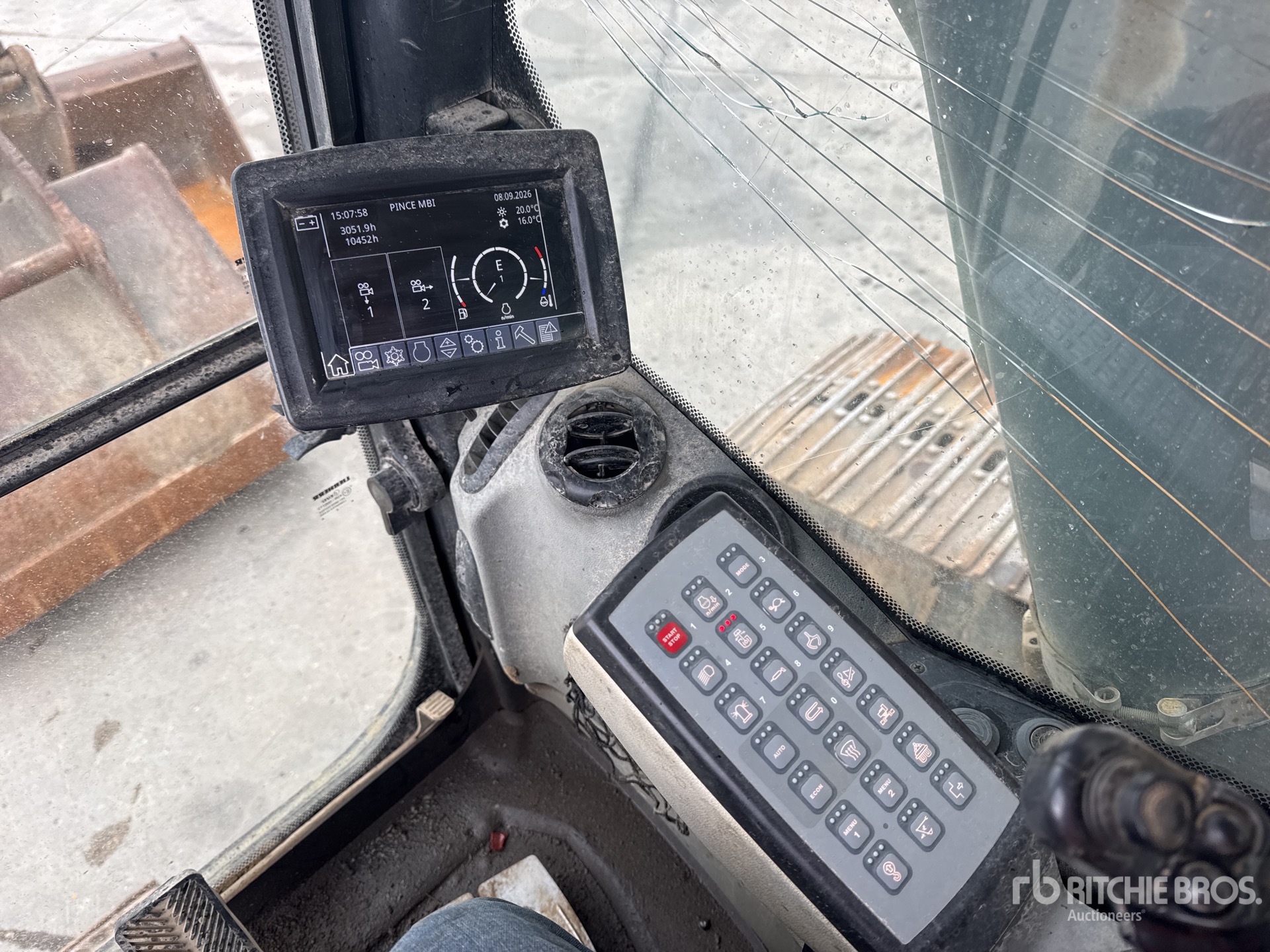 2018 Liebherr R922 SLC