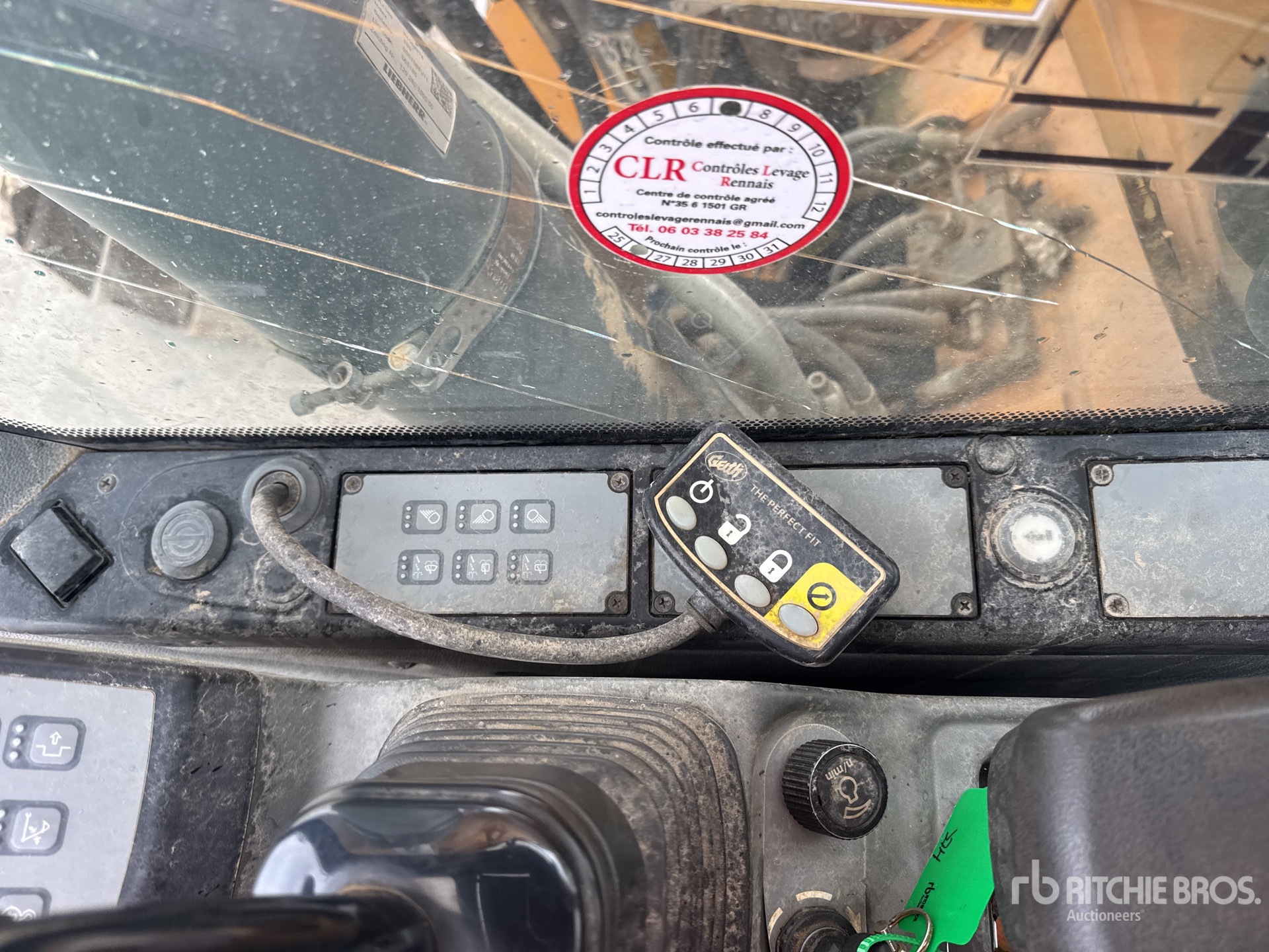 2018 Liebherr R922 SLC