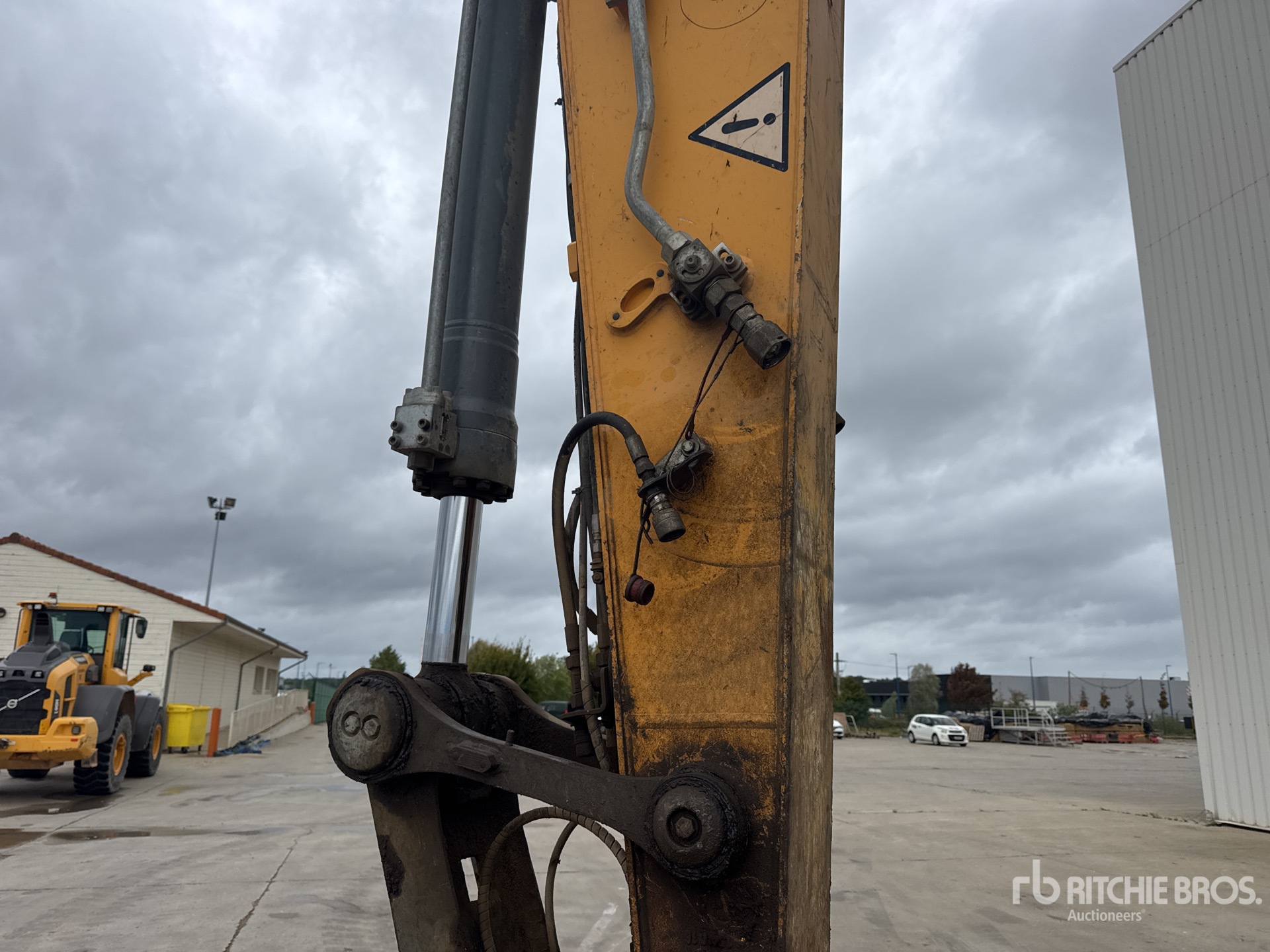 2018 Liebherr R922 SLC