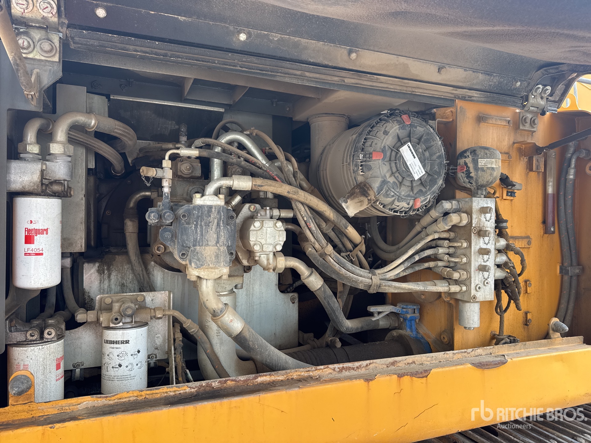 2018 Liebherr R922 SLC