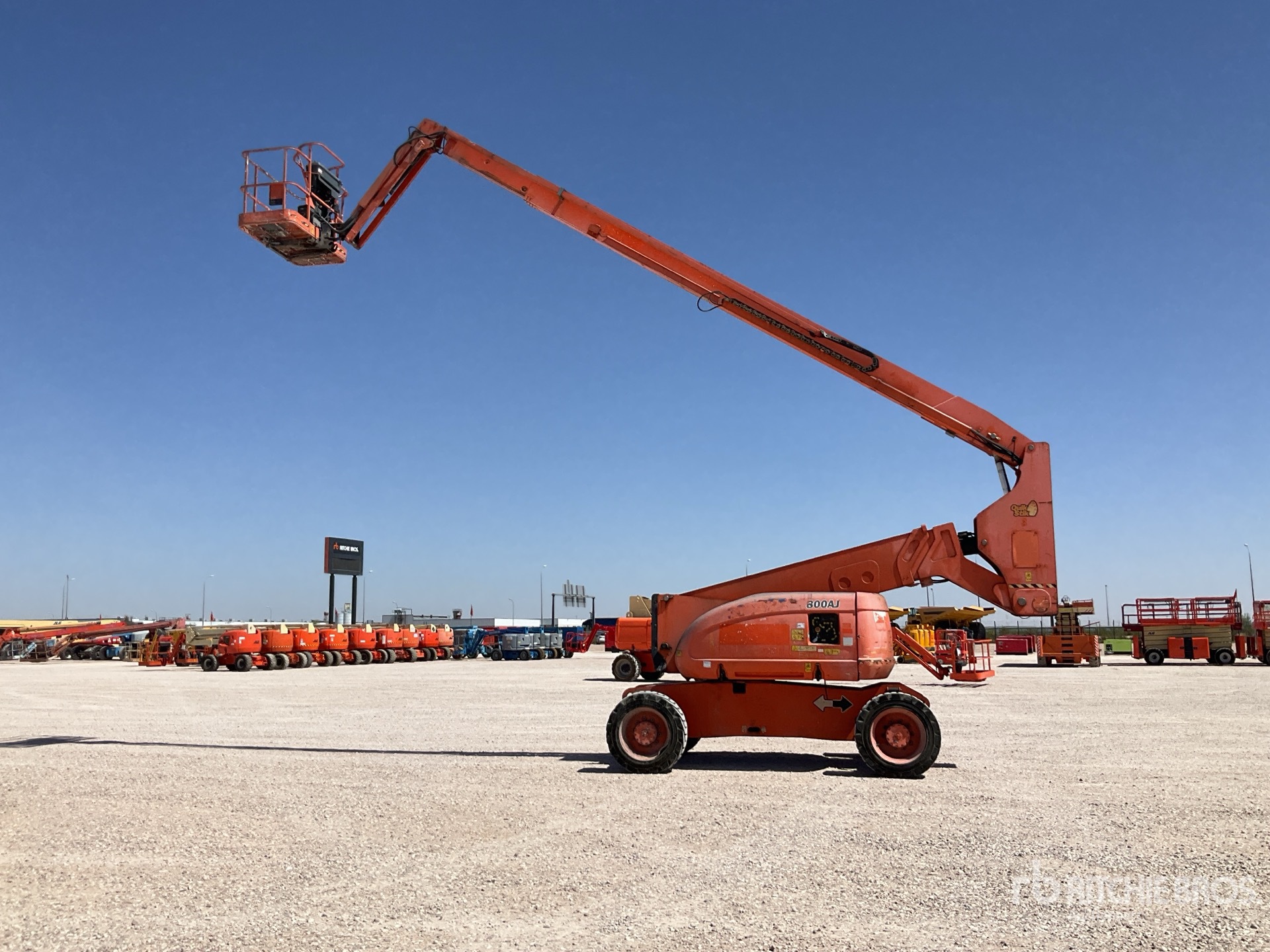 JLG 800 AJ