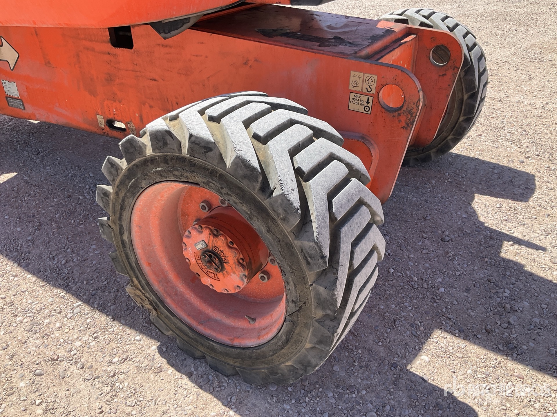 JLG 800 AJ