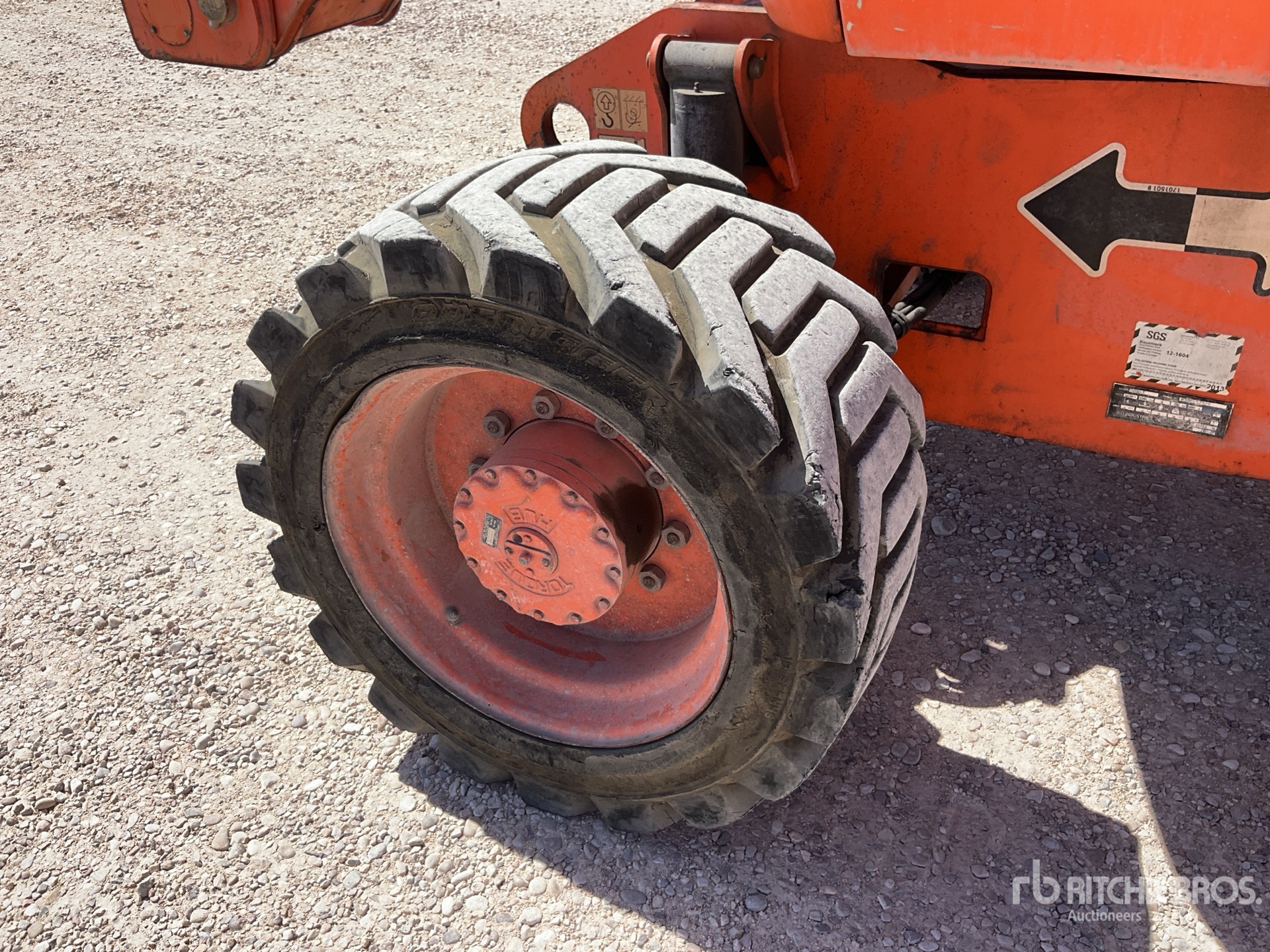 JLG 800 AJ