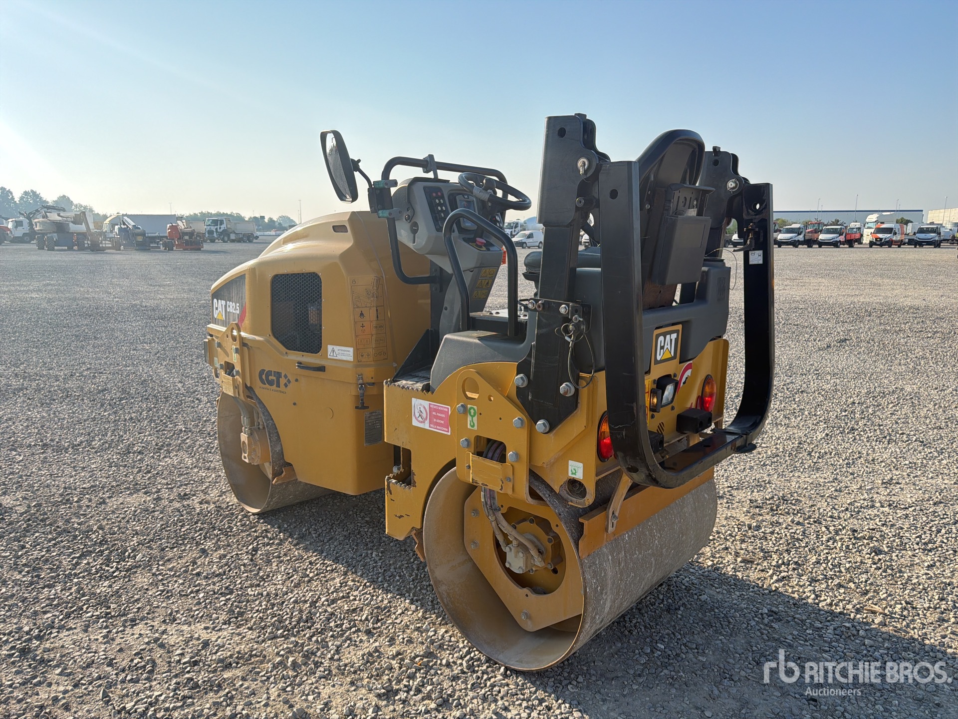 2020 Caterpillar CB2.5 LRC
