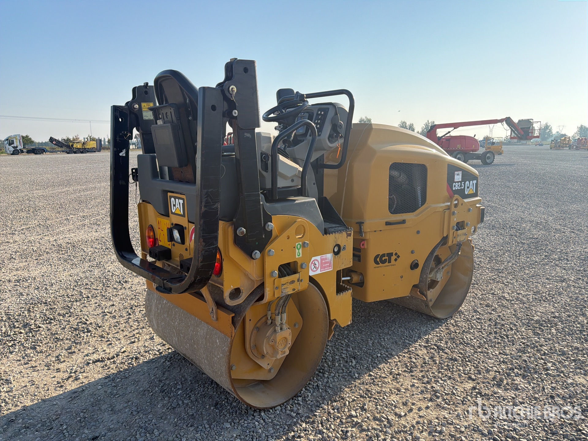 2020 Caterpillar CB2.5 LRC