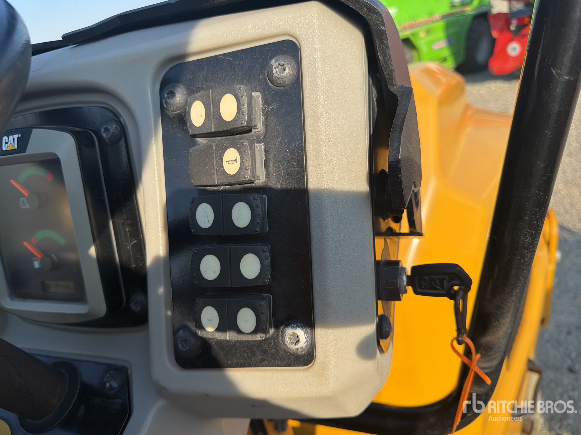 2020 Caterpillar CB2.5 LRC