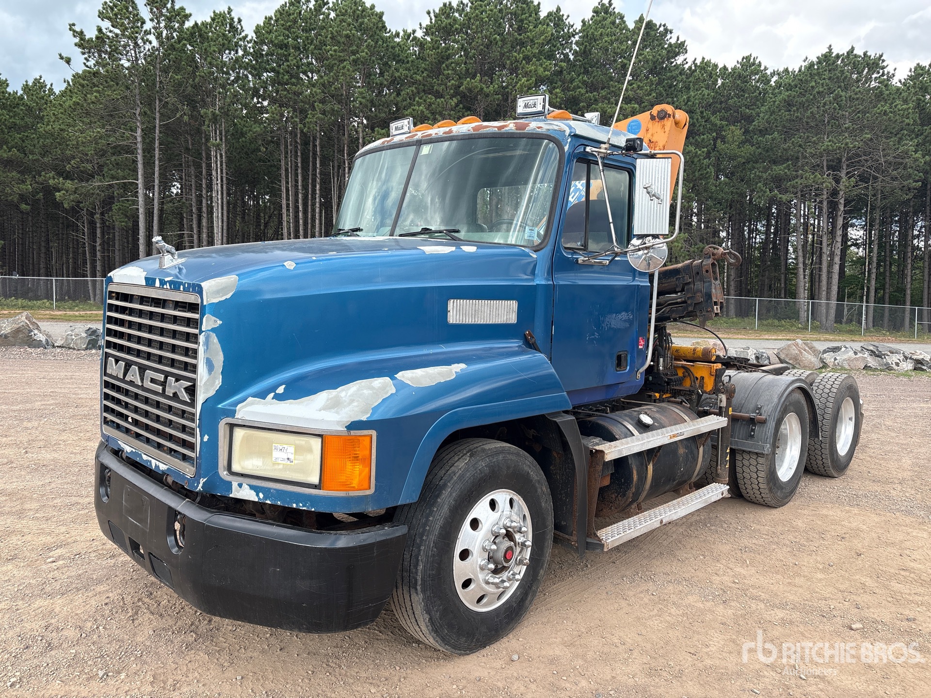 Photo of 1997 Mack CH613
