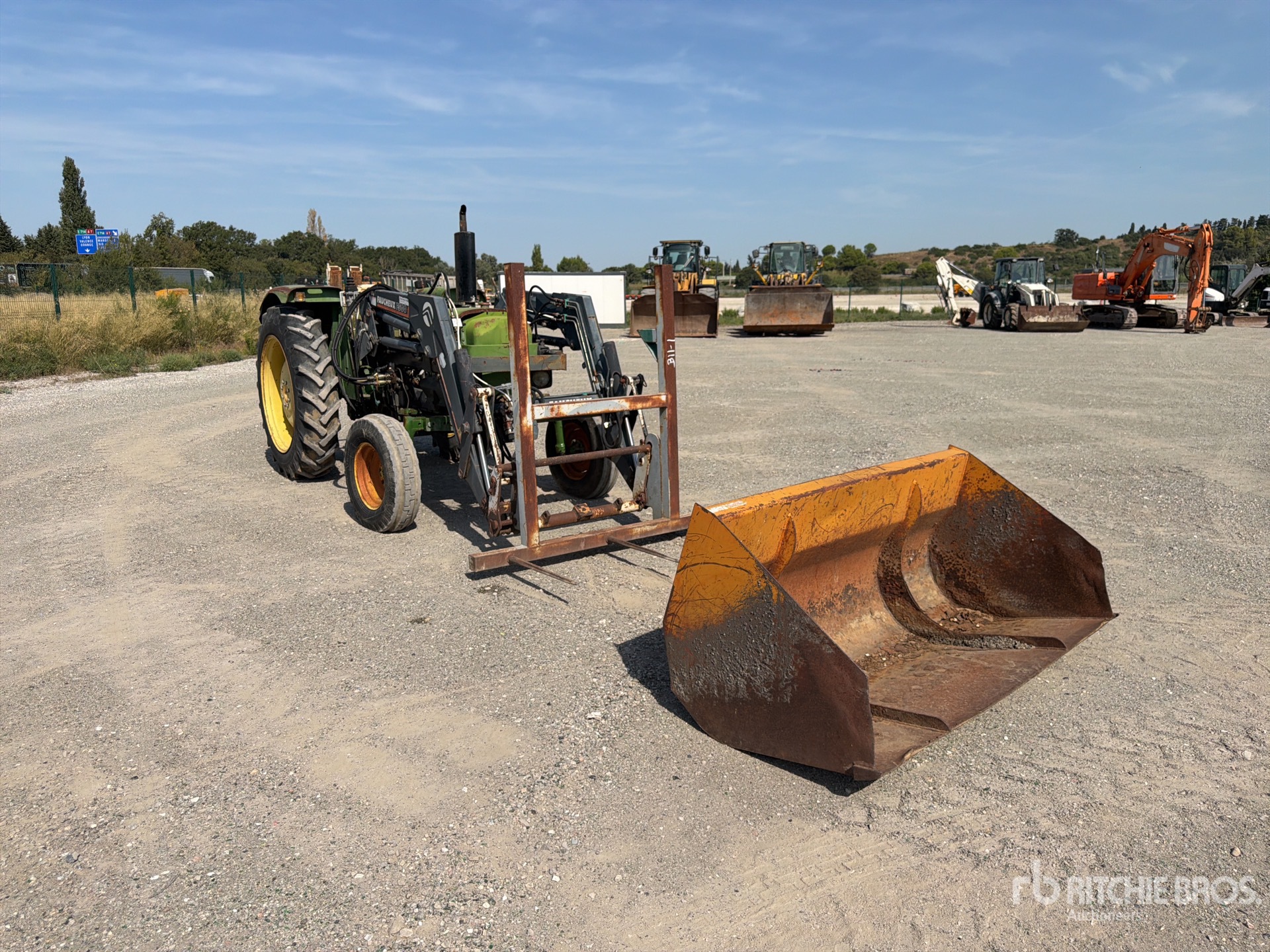 John Deere 1030