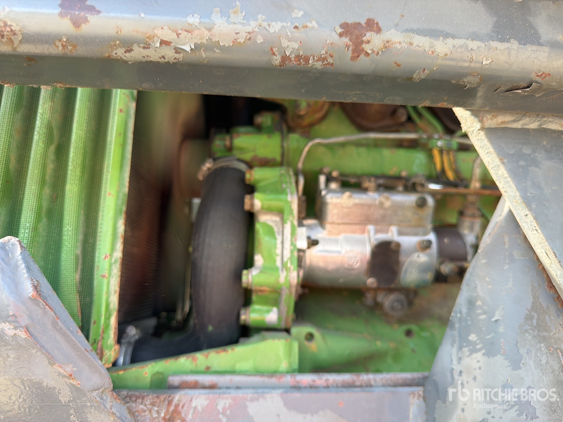 John Deere 1030