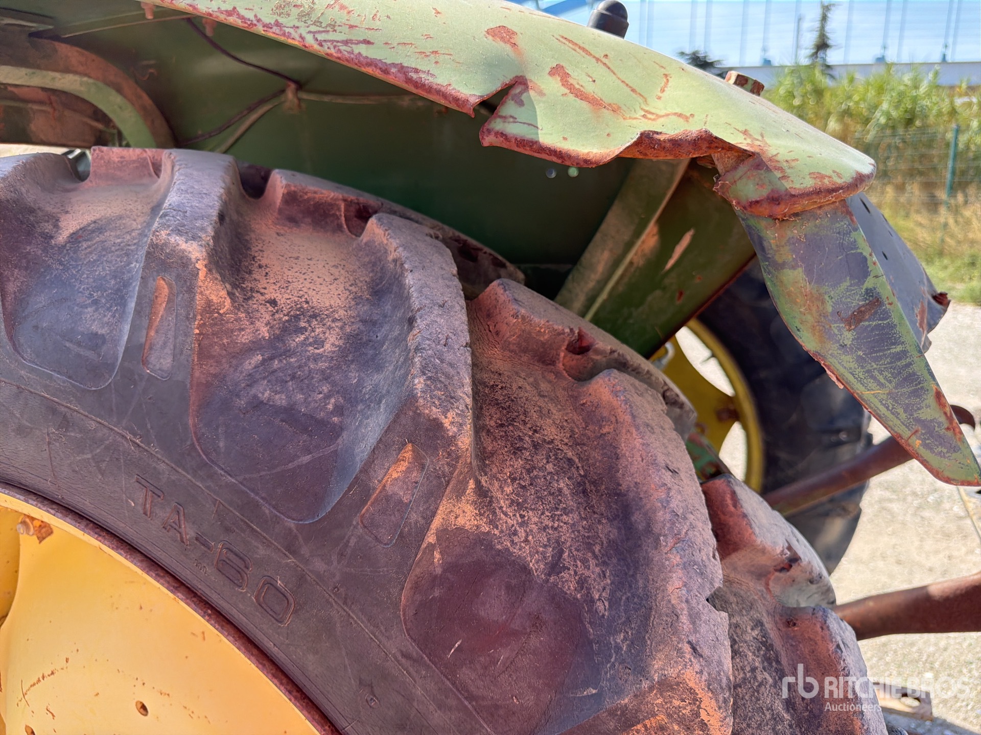 John Deere 1030