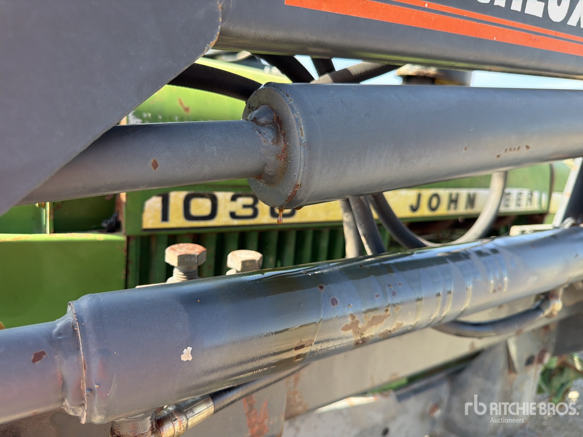 John Deere 1030