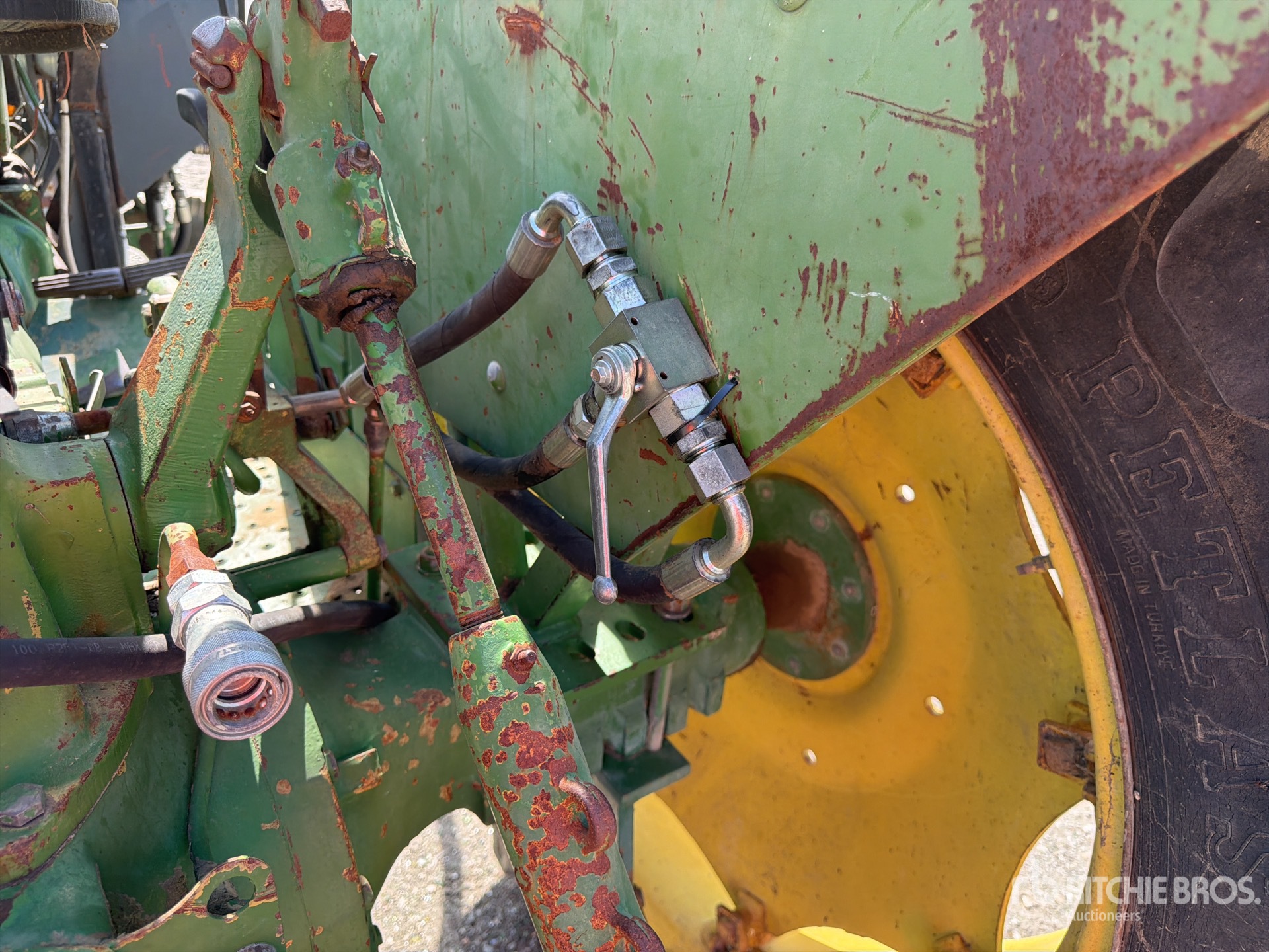 John Deere 1030