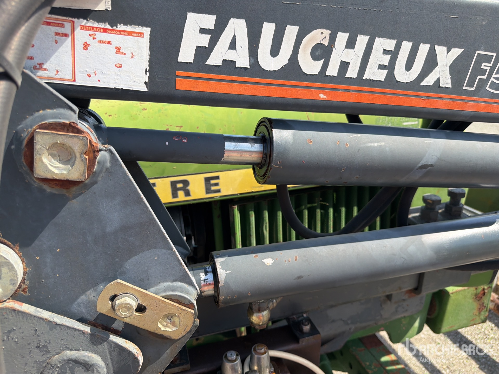 John Deere 1030