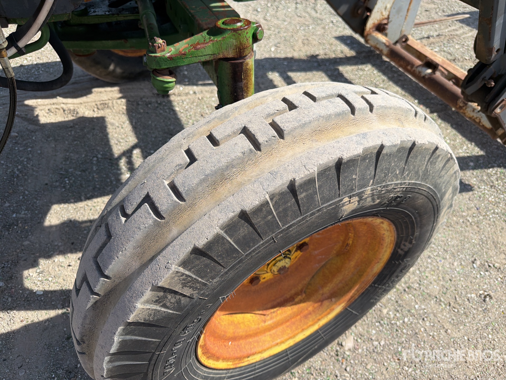 John Deere 1030