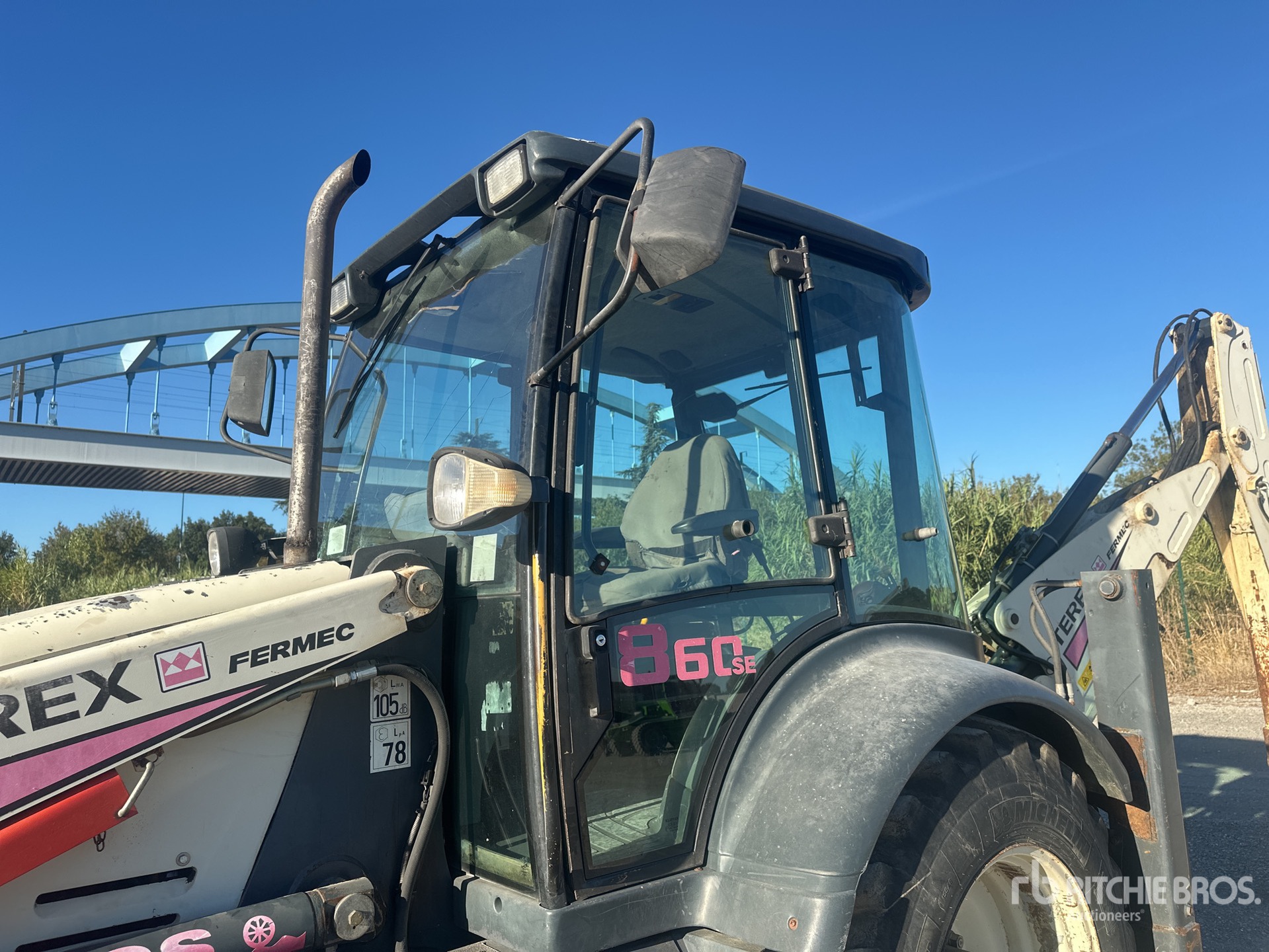 2003 Fermec 860