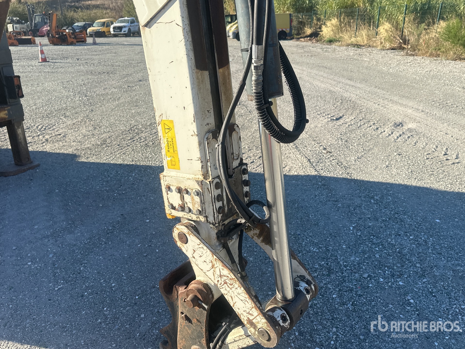 2003 Fermec 860