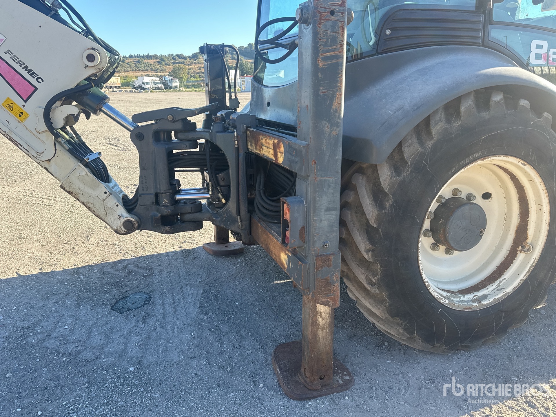 2003 Fermec 860