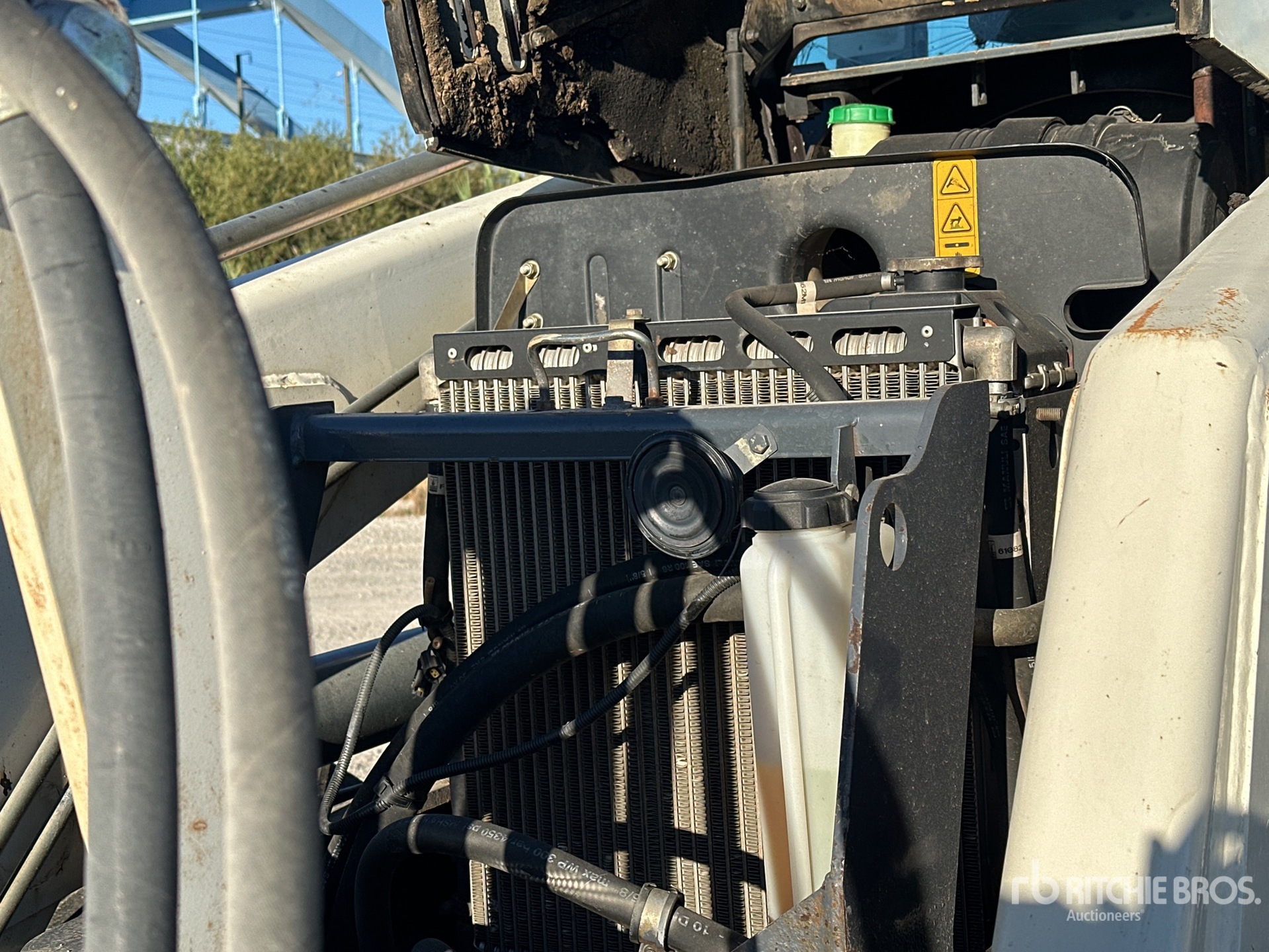 2003 Fermec 860