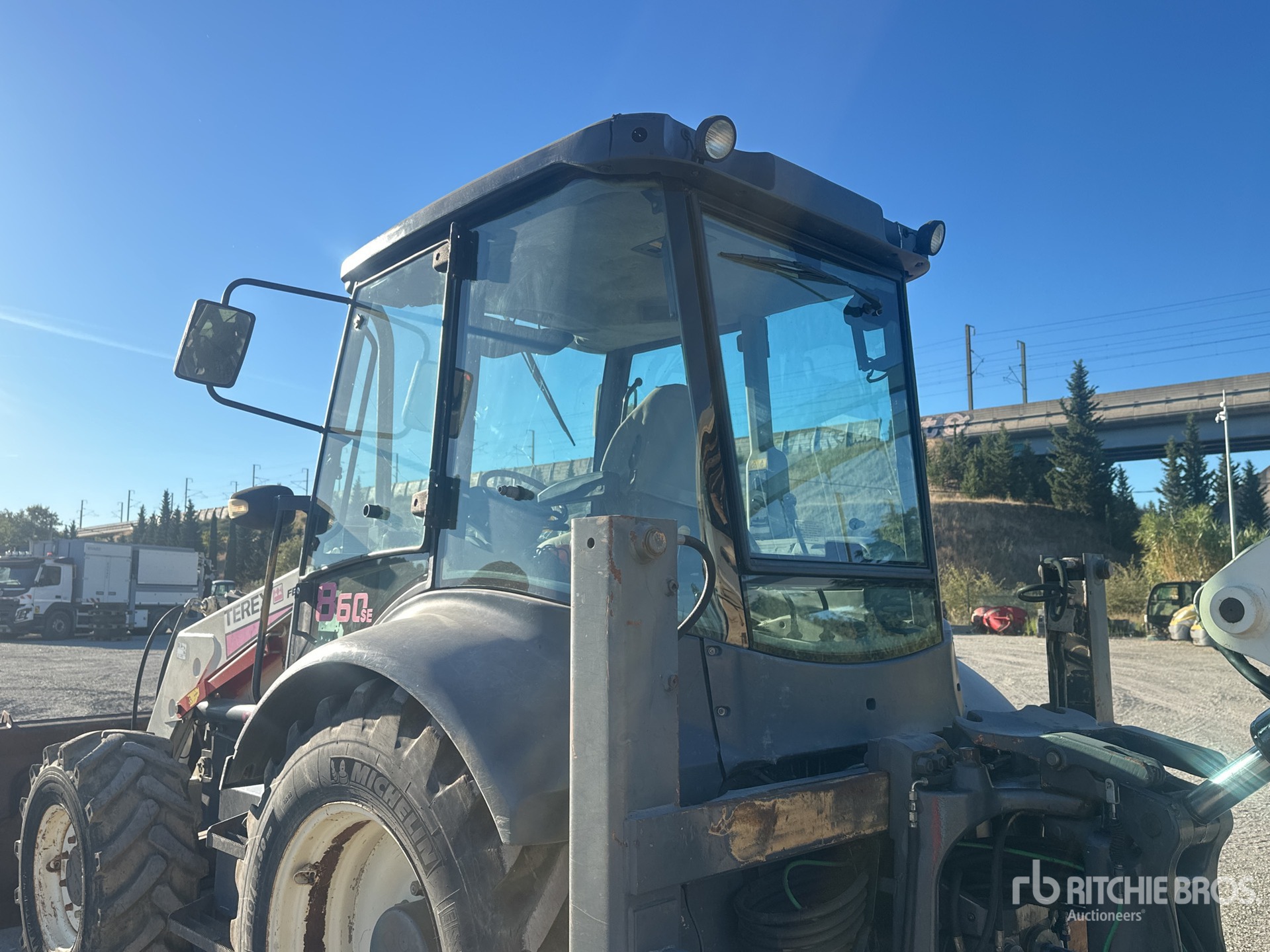 2003 Fermec 860