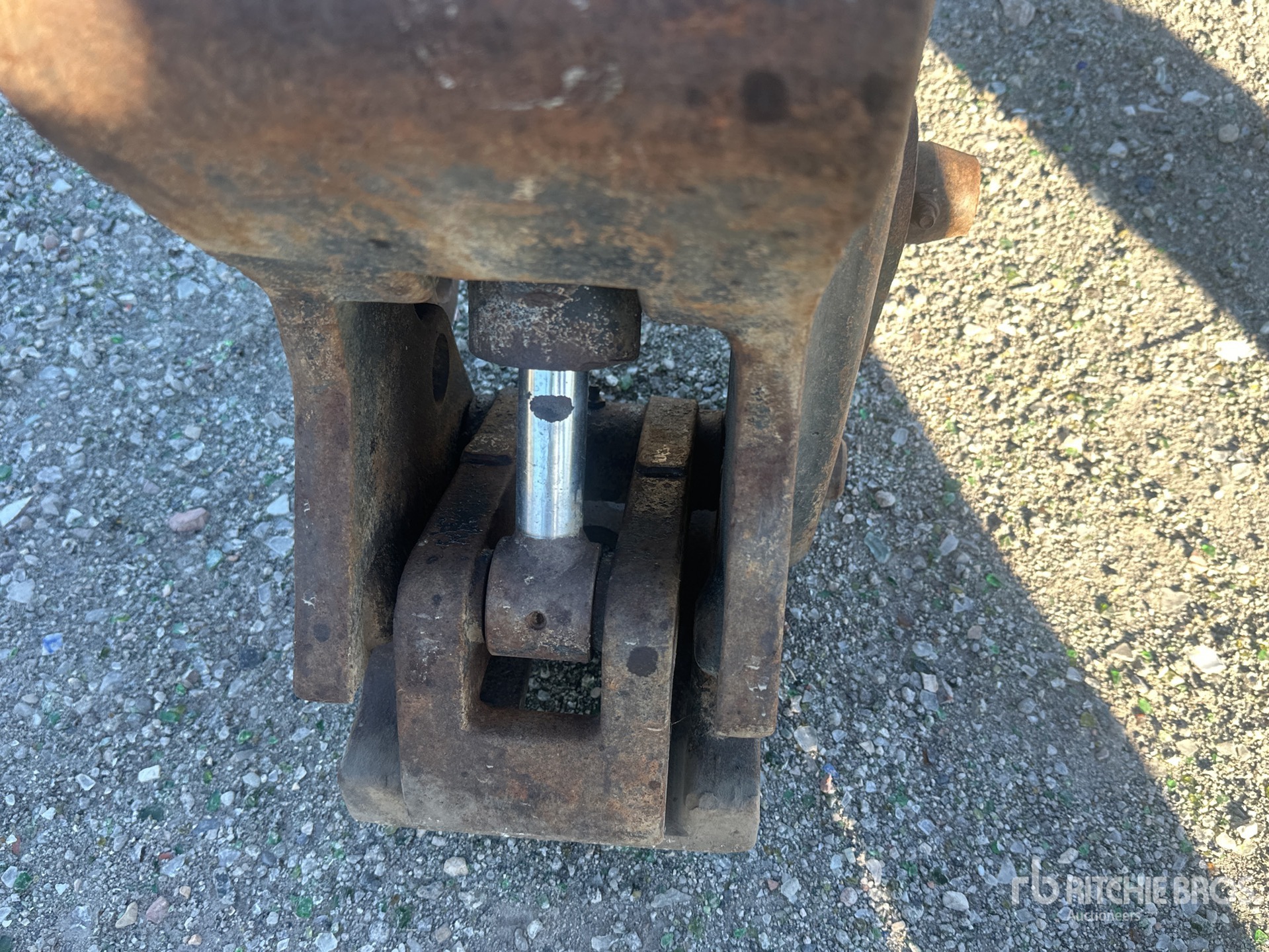 2003 Fermec 860