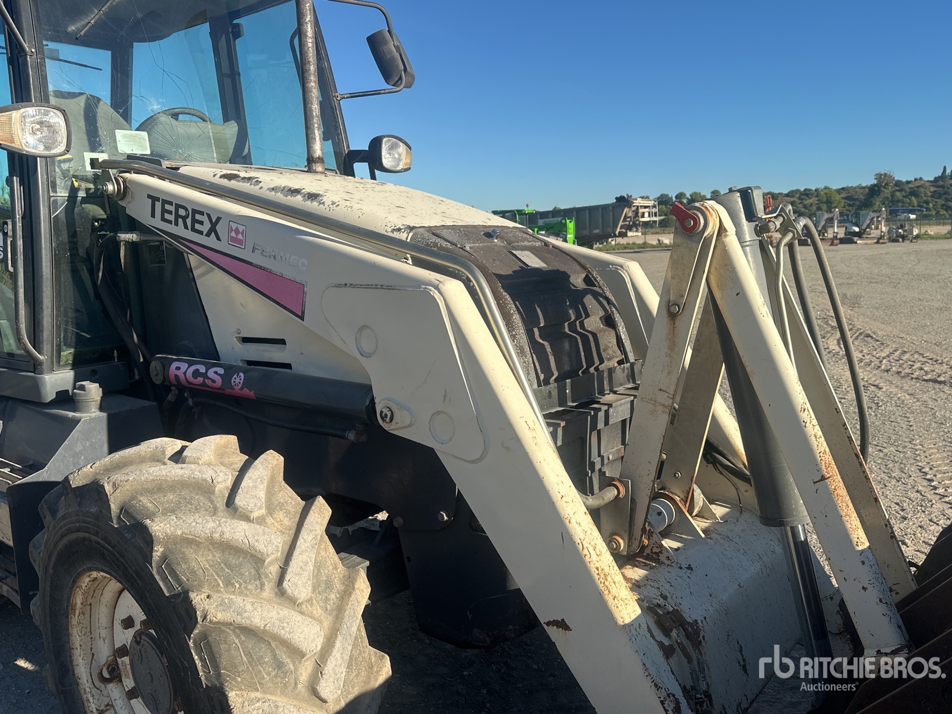 2003 Fermec 860