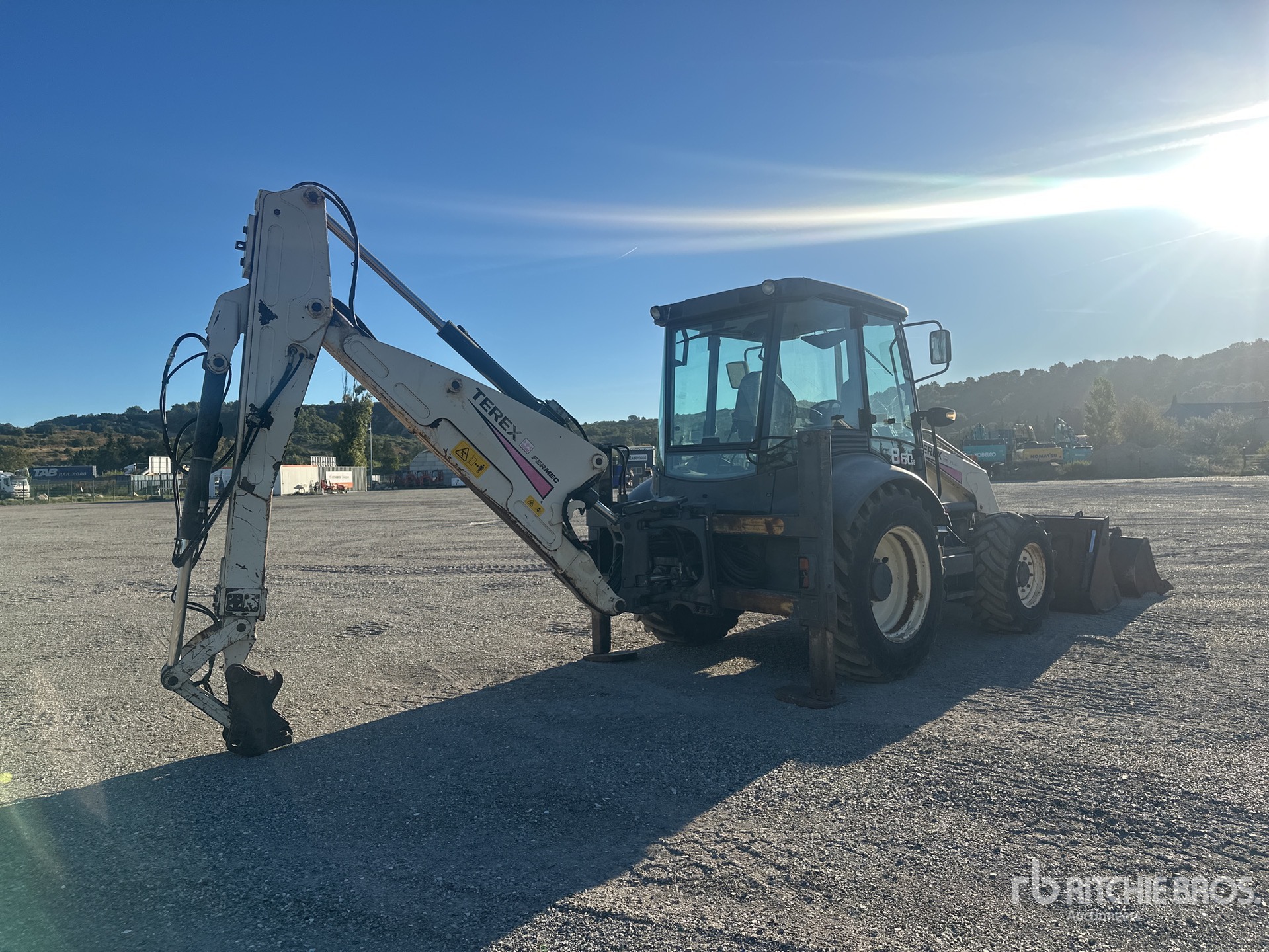2003 Fermec 860