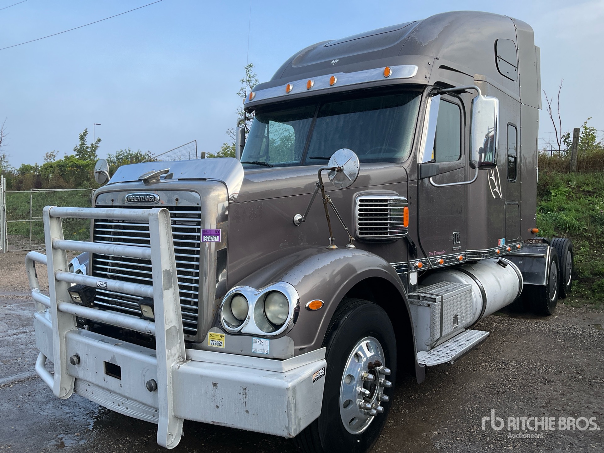 2006 Freightliner CORONADO CC132